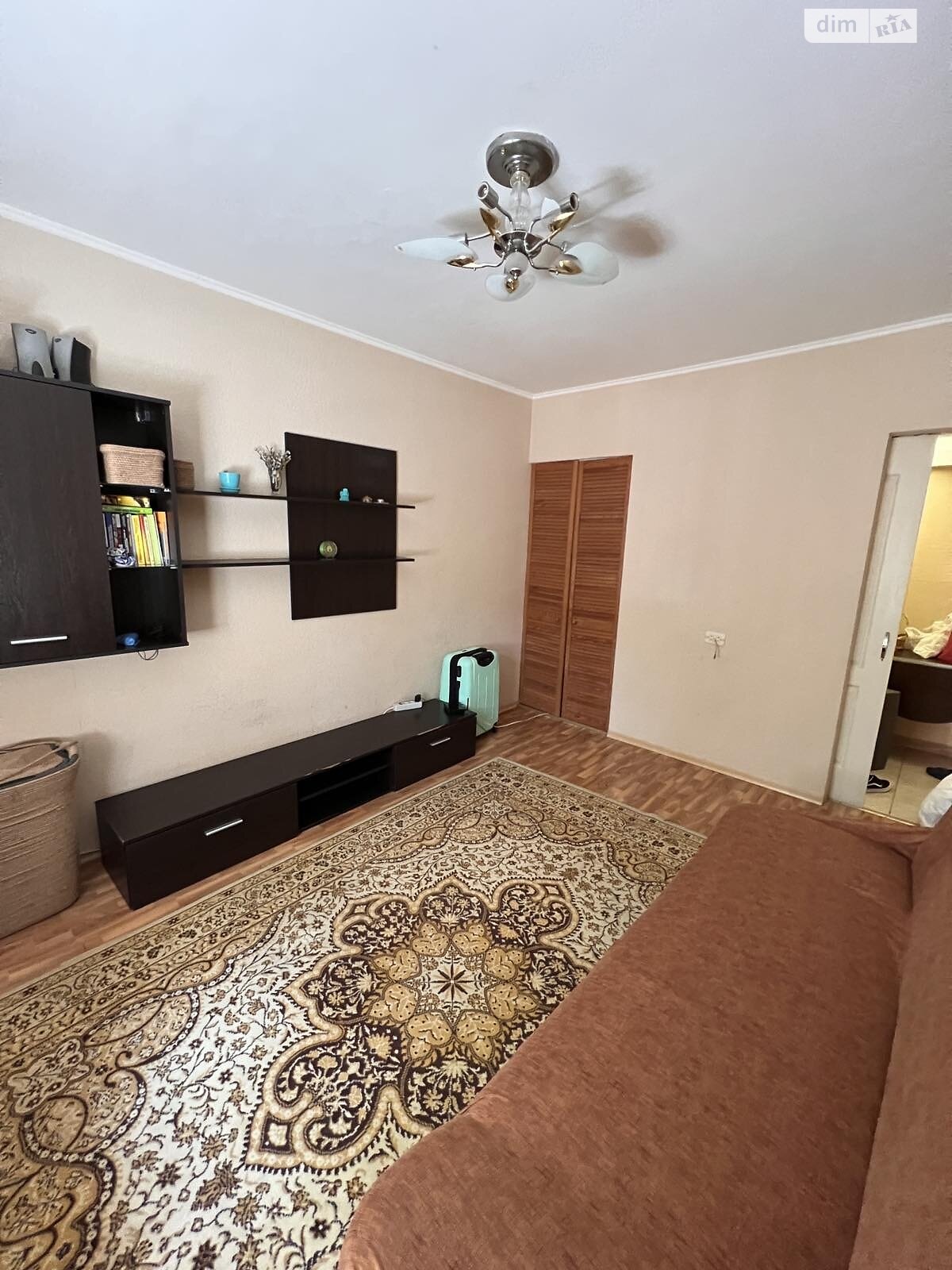 однокімнатна квартира з меблями в Одесі, район Хаджибейський, на вул. Радісна 11 в довготривалу оренду помісячно фото 1