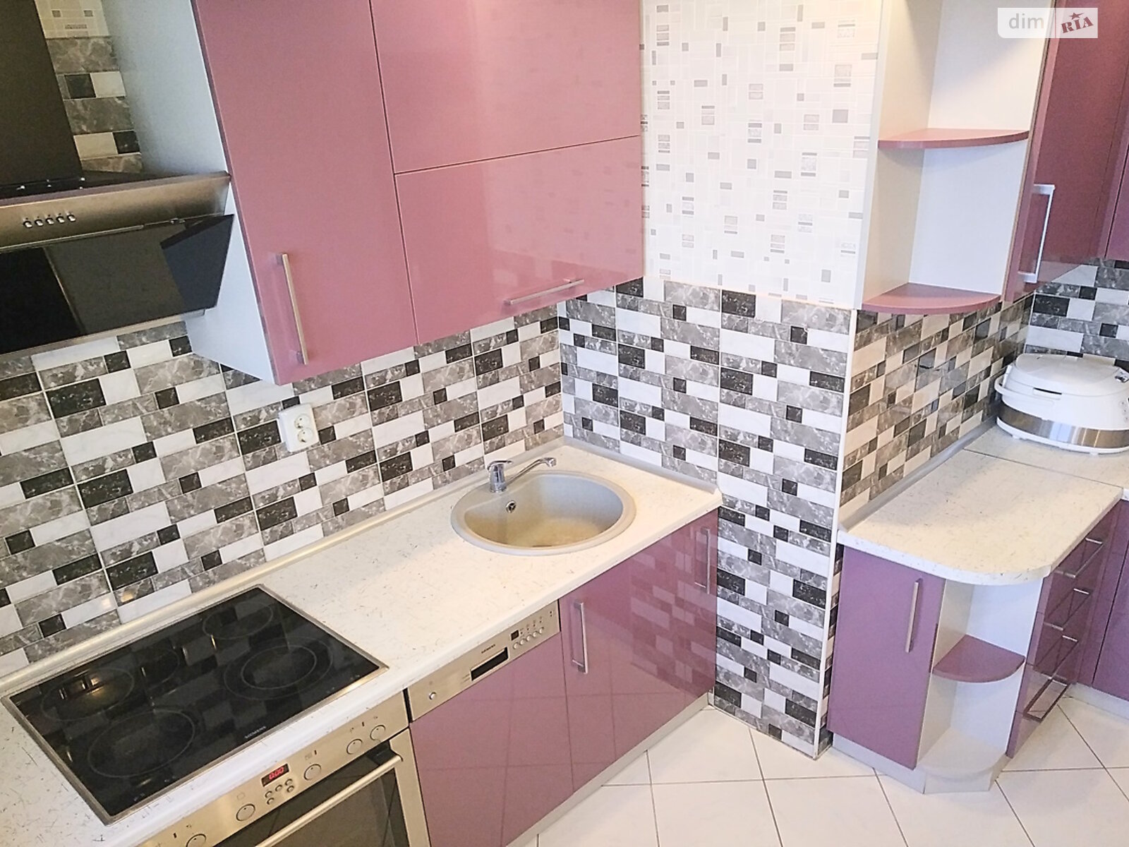 однокімнатна квартира в Одесі, район Черемушки, на вул. Шота Руставелі 9 в довготривалу оренду помісячно фото 1