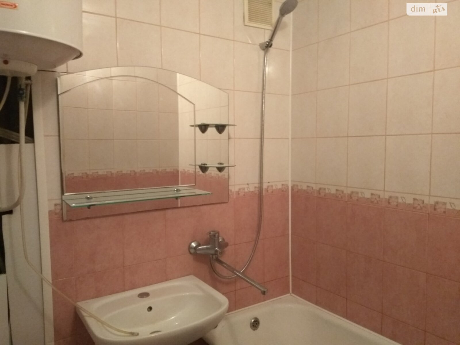 двокімнатна квартира в Одесі, район Черемушки, на вул. Варненська 17Д в довготривалу оренду помісячно фото 1 двокімнатна квартира в Одесі, район Черемушки, на вул. Варненська 17Д в довготривалу оренду помісячно фото 1