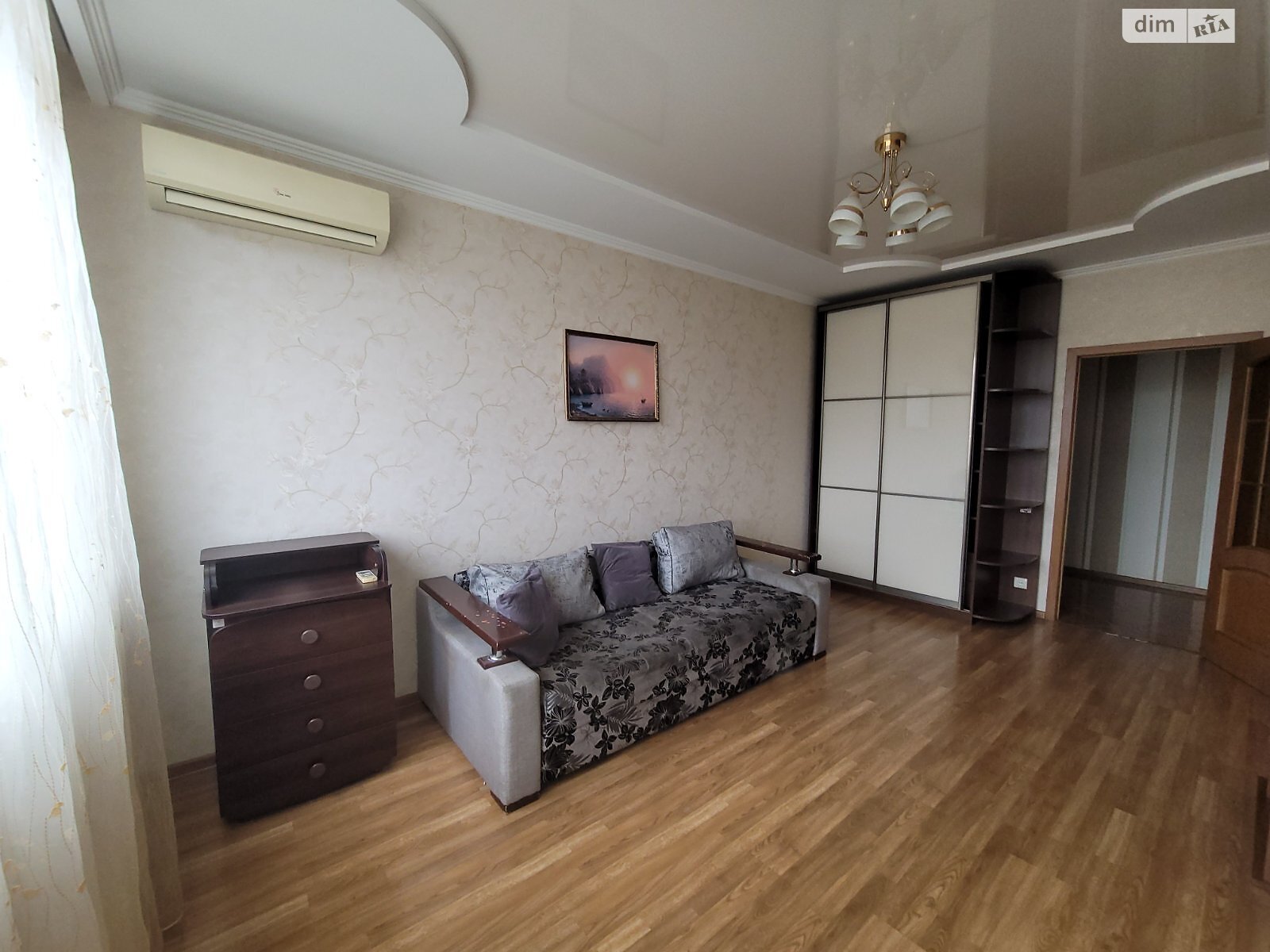 однокімнатна квартира в Одесі, район Черемушки, на вул. Якова Бреуса 63/1 в довготривалу оренду помісячно фото 1