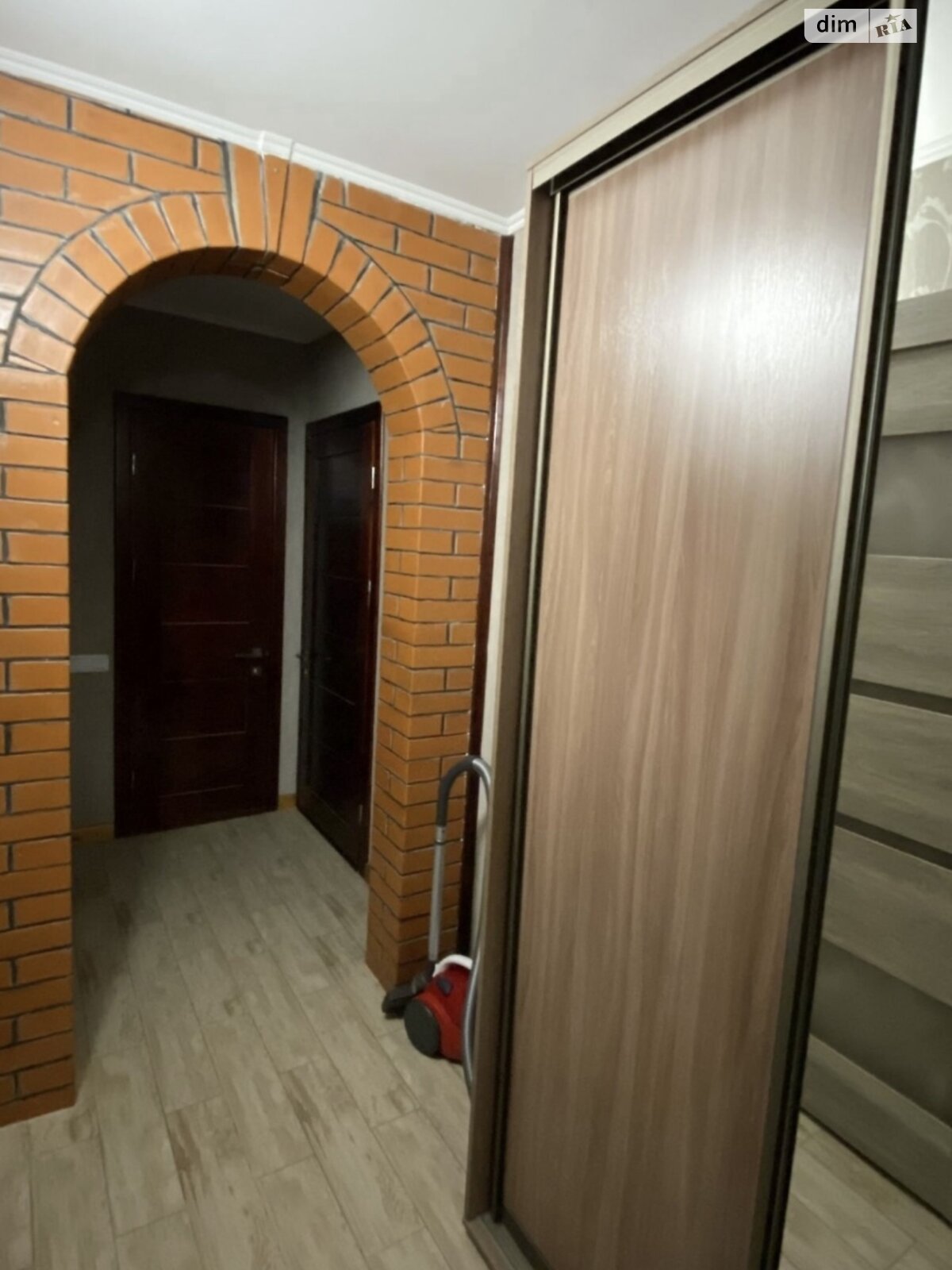 трикімнатна квартира в Одесі, район Чубаївка, на просп. Адміральський в довготривалу оренду помісячно фото 1 трикімнатна квартира в Одесі, район Чубаївка, на просп. Адміральський в довготривалу оренду помісячно фото 1