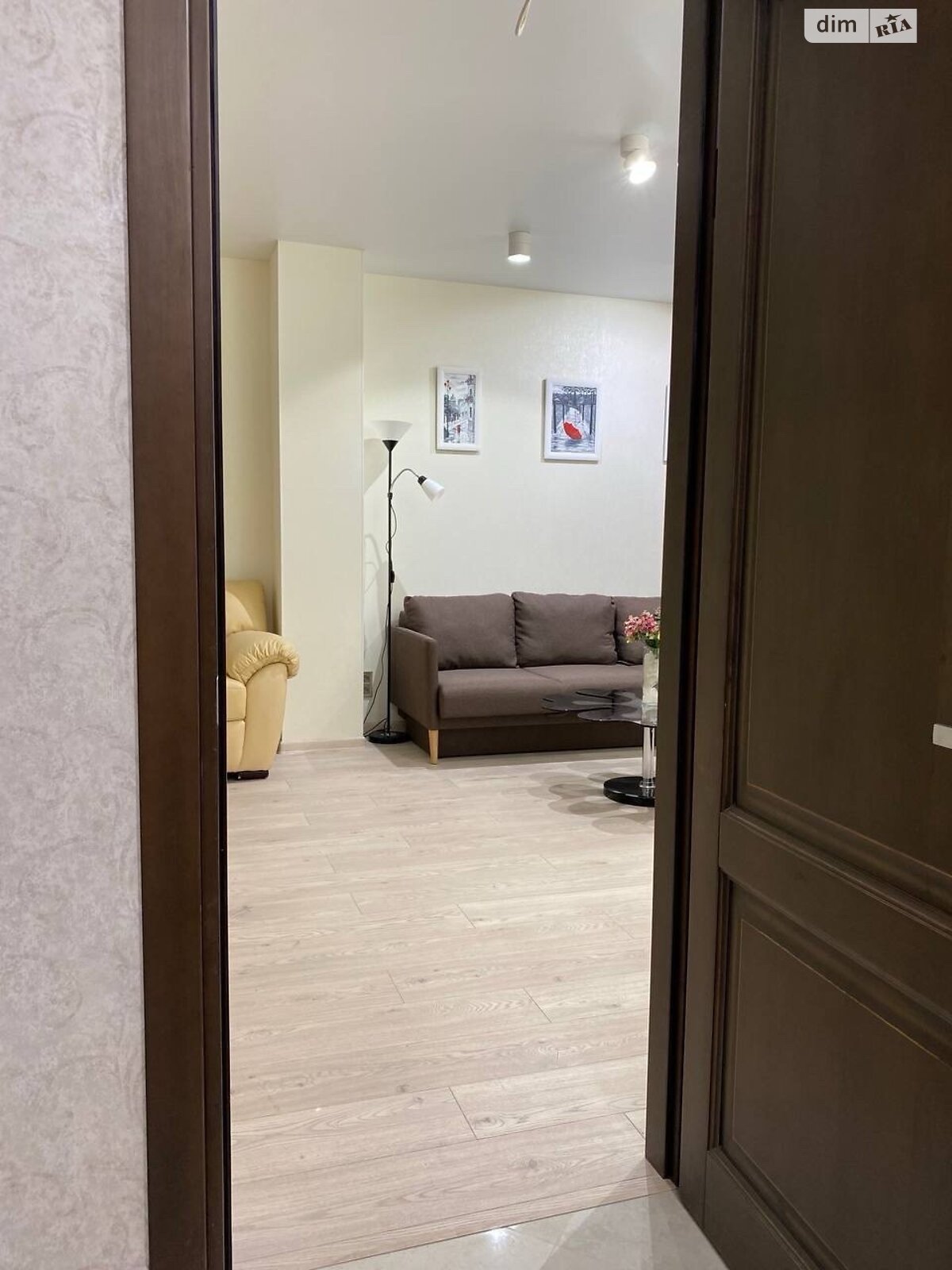 однокімнатна квартира в Одесі, район Чубаївка, на вул. Жаботинського 54А корпус 1 в довготривалу оренду помісячно фото 1 однокімнатна квартира в Одесі, район Чубаївка, на вул. Жаботинського 54А корпус 1 в довготривалу оренду помісячно фото 1