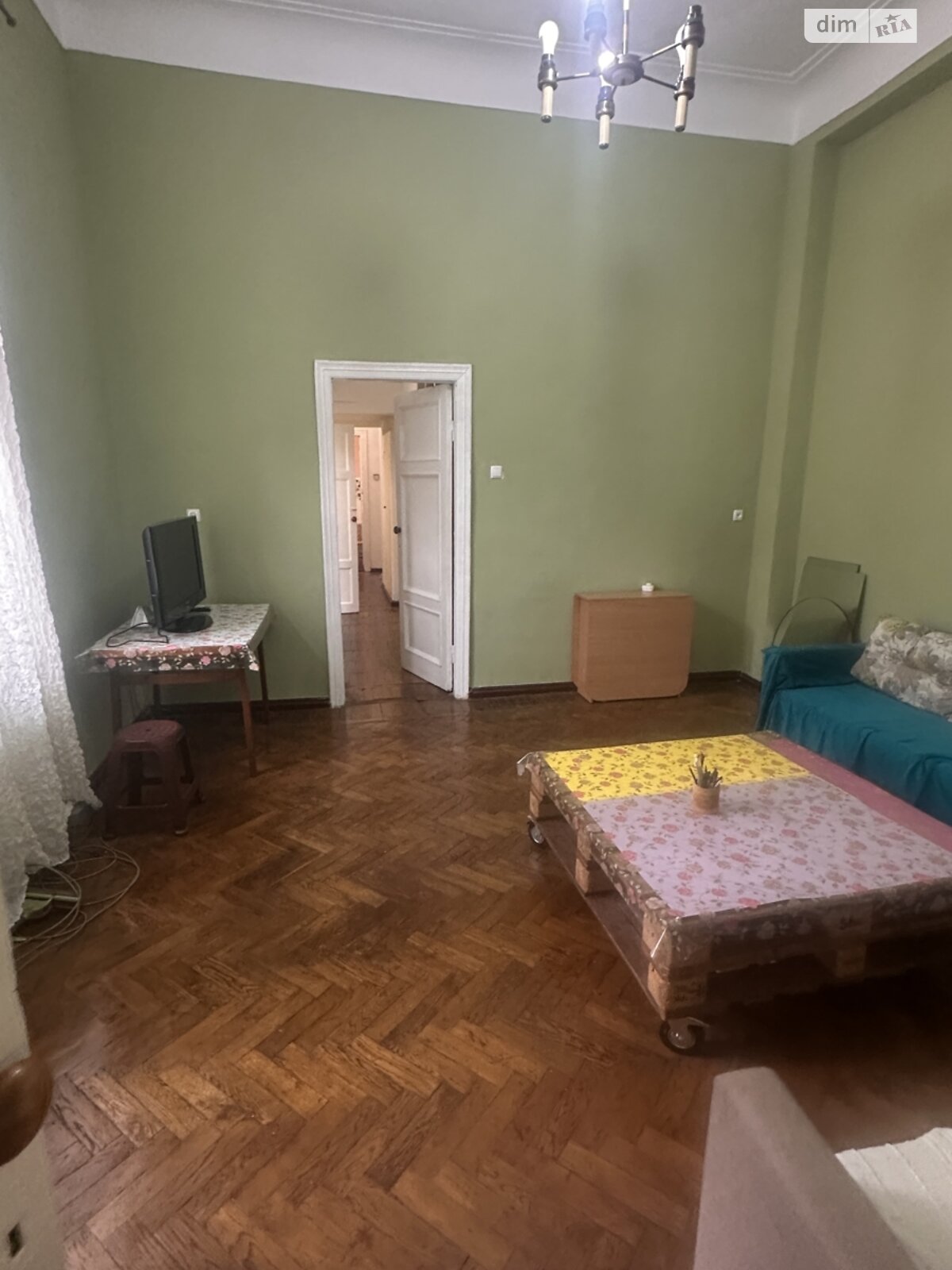 двокімнатна квартира в Одесі, на пл. Катерининська 9 в довготривалу оренду помісячно фото 1 двокімнатна квартира в Одесі, на пл. Катерининська 9 в довготривалу оренду помісячно фото 1