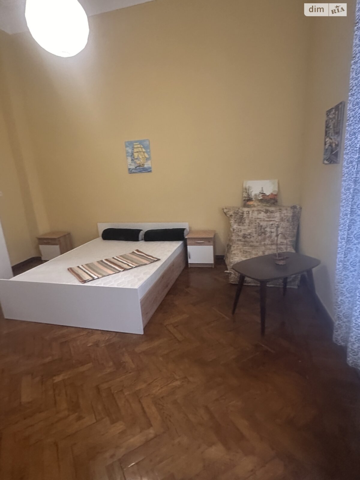 двокімнатна квартира в Одесі, на пл. Катерининська 9 в довготривалу оренду помісячно фото 1 двокімнатна квартира в Одесі, на пл. Катерининська 9 в довготривалу оренду помісячно фото 1