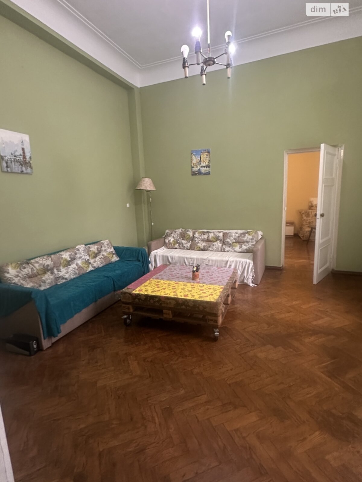 двокімнатна квартира в Одесі, на пл. Катерининська 9 в довготривалу оренду помісячно фото 1 двокімнатна квартира в Одесі, на пл. Катерининська 9 в довготривалу оренду помісячно фото 1