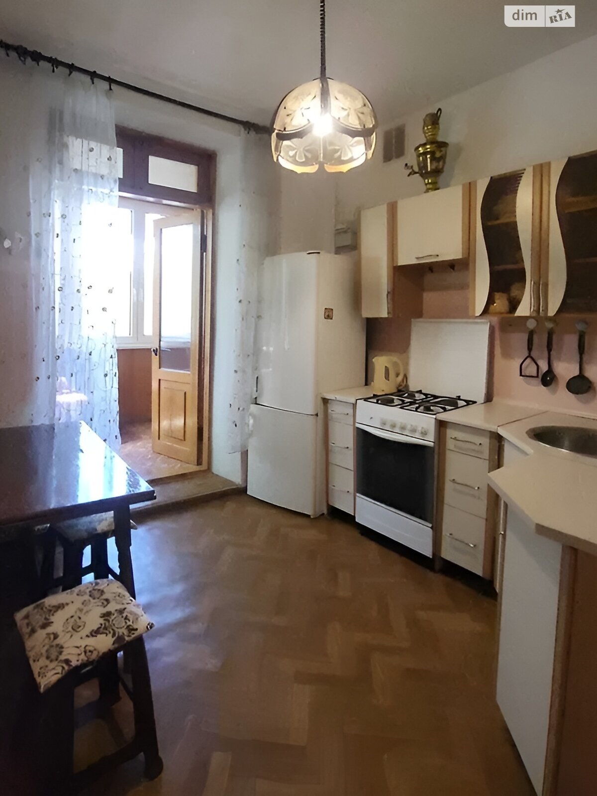 трехкомнатная квартира в Одессе, на дор. Фонтанская 51 в аренду на долгий срок помесячно фото 1 трехкомнатная квартира в Одессе, на дор. Фонтанская 51 в аренду на долгий срок помесячно фото 1