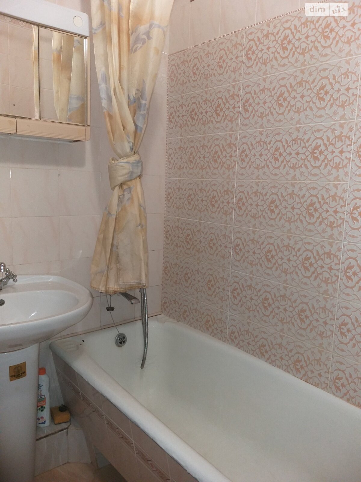 однокімнатна квартира з ремонтом в Одесі, район Хаджибейський, на дор. Овідіопольська 3/71, кв. 13 в довготривалу оренду помісячно фото 1 однокімнатна квартира з ремонтом в Одесі, район Хаджибейський, на дор. Овідіопольська 3/71, кв. 13 в довготривалу оренду помісячно фото 1