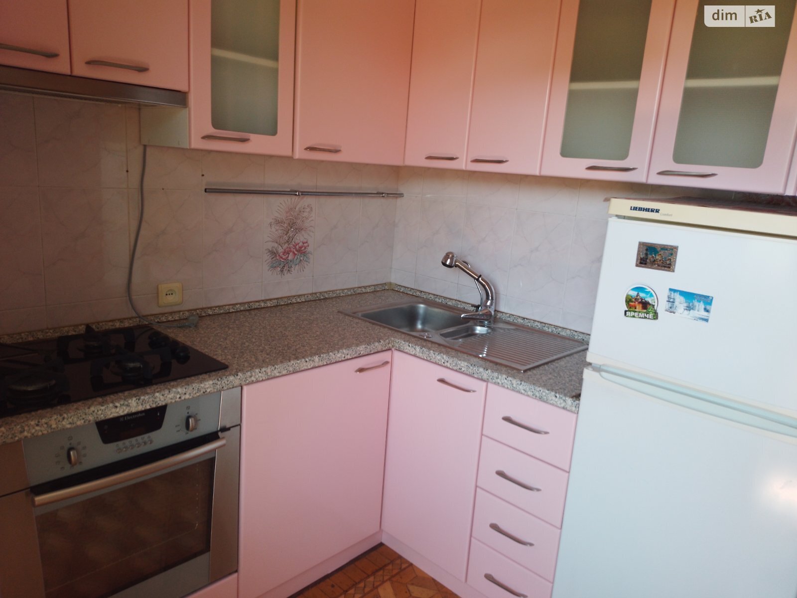 однокімнатна квартира з ремонтом в Одесі, район Хаджибейський, на дор. Овідіопольська 3/71, кв. 13 в довготривалу оренду помісячно фото 1 однокімнатна квартира з ремонтом в Одесі, район Хаджибейський, на дор. Овідіопольська 3/71, кв. 13 в довготривалу оренду помісячно фото 1