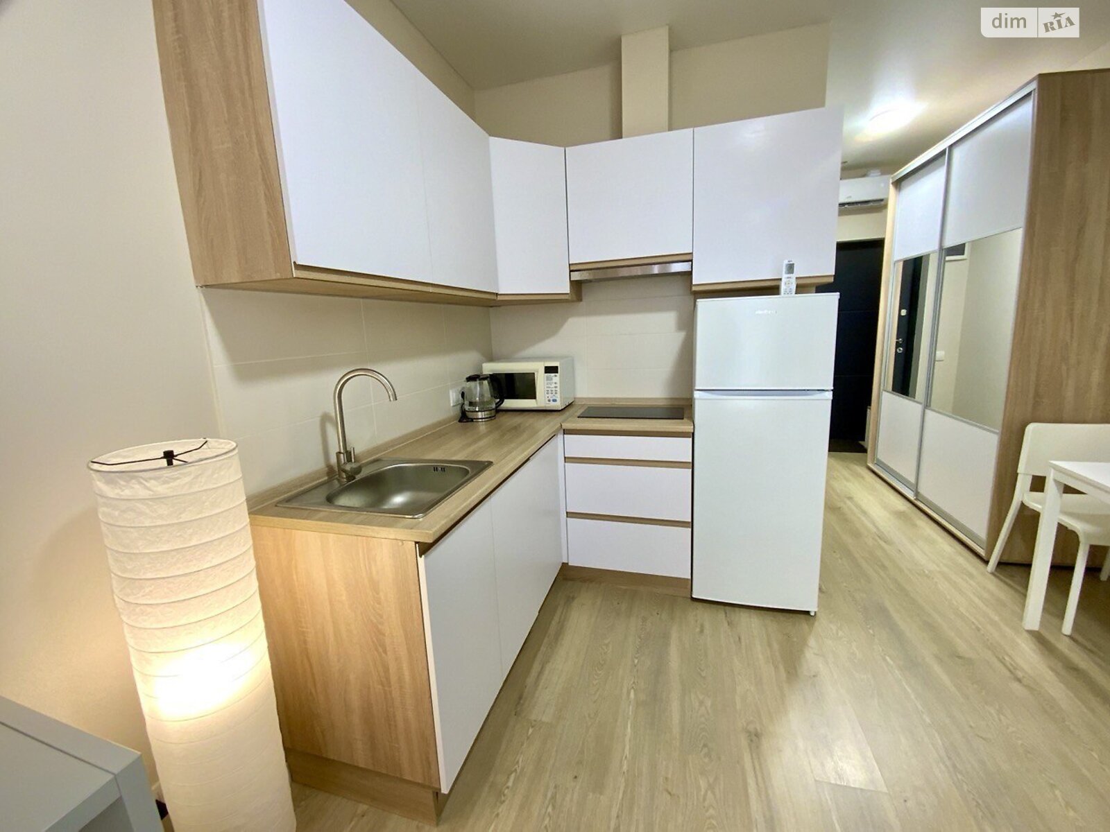 однокомнатная квартира в Одессе, район Хаджибейский, на ул. Радостная 29 корпус 2 в аренду на долгий срок помесячно фото 1 однокомнатная квартира в Одессе, район Хаджибейский, на ул. Радостная 29 корпус 2 в аренду на долгий срок помесячно фото 1