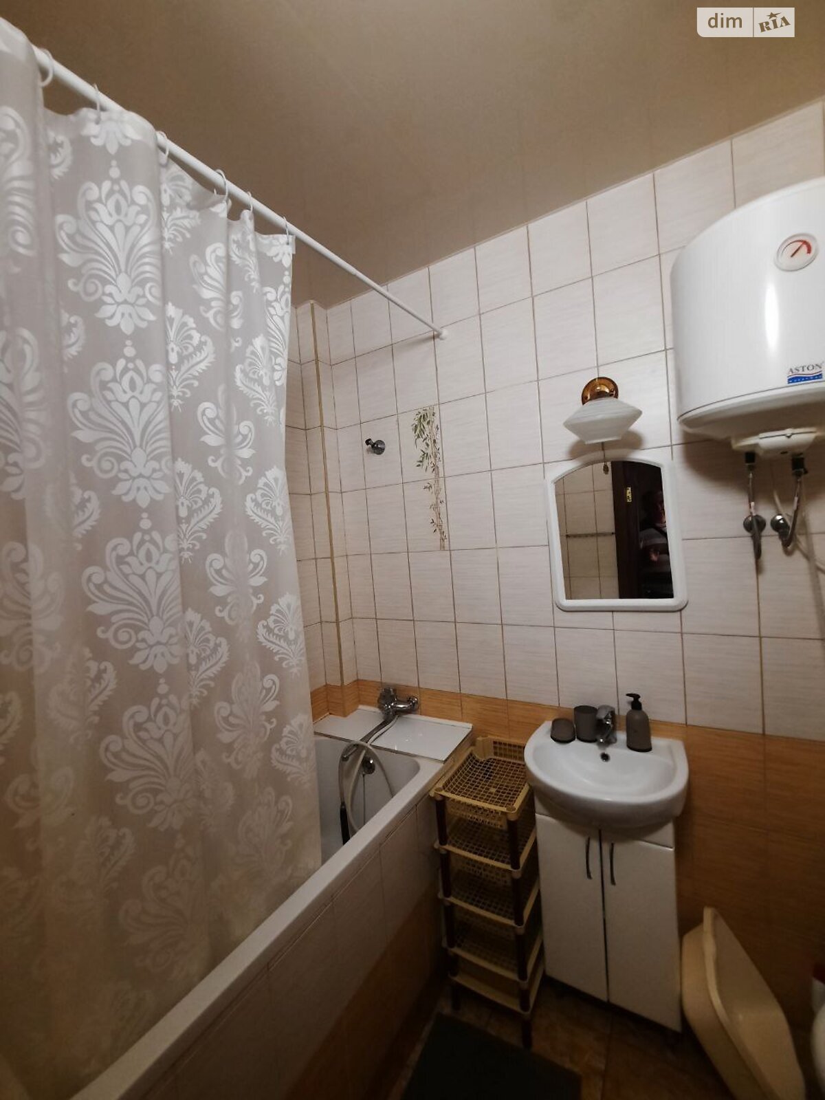 однокімнатна квартира в Одесі, на вул. Перлинна 5 в довготривалу оренду помісячно фото 1 однокімнатна квартира в Одесі, на вул. Перлинна 5 в довготривалу оренду помісячно фото 1