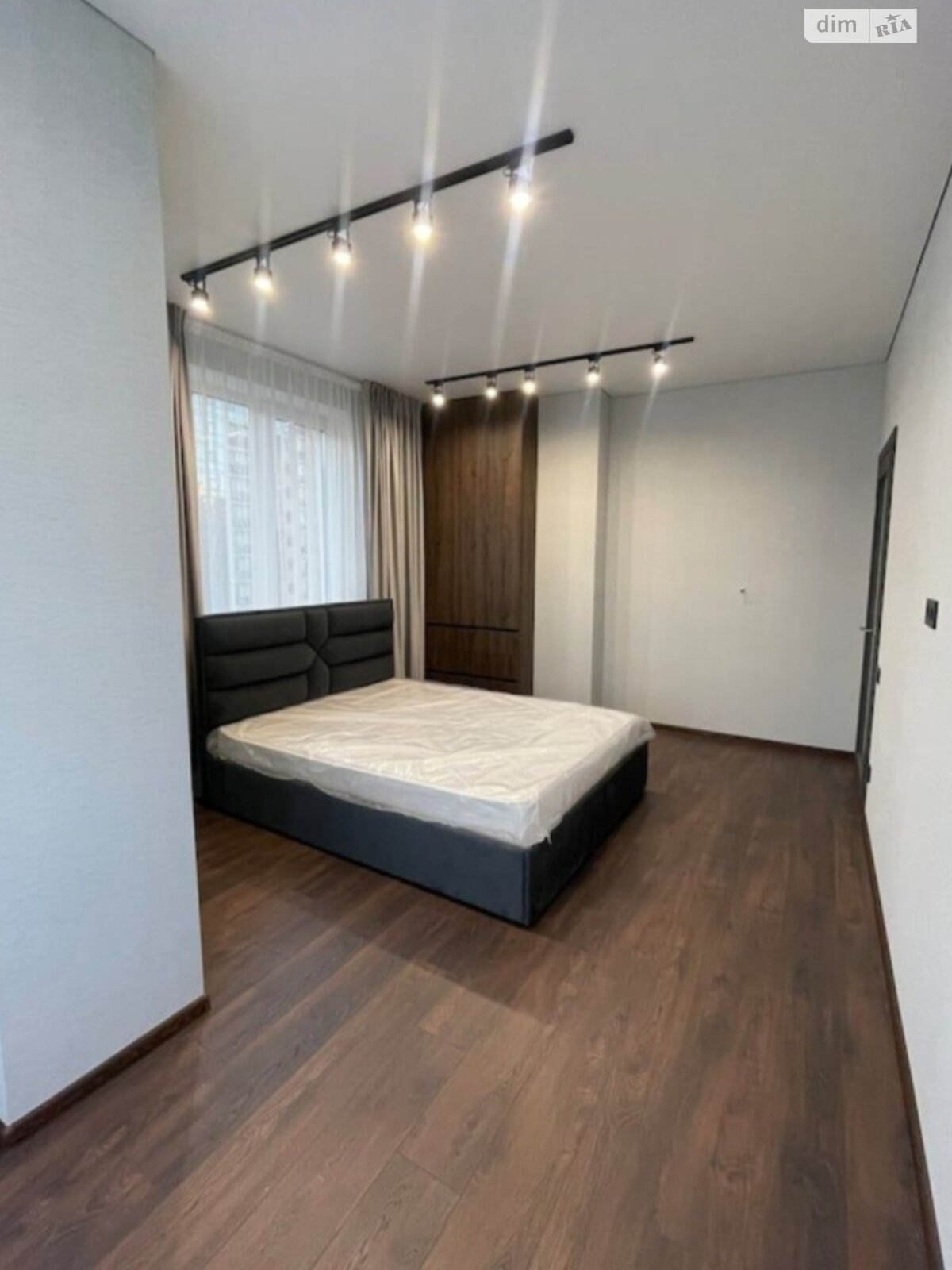 двухкомнатная квартира в Одессе, район Киевский, на ул. Жемчужная 5Б в аренду на долгий срок помесячно фото 1 двухкомнатная квартира в Одессе, район Киевский, на ул. Жемчужная 5Б в аренду на долгий срок помесячно фото 1