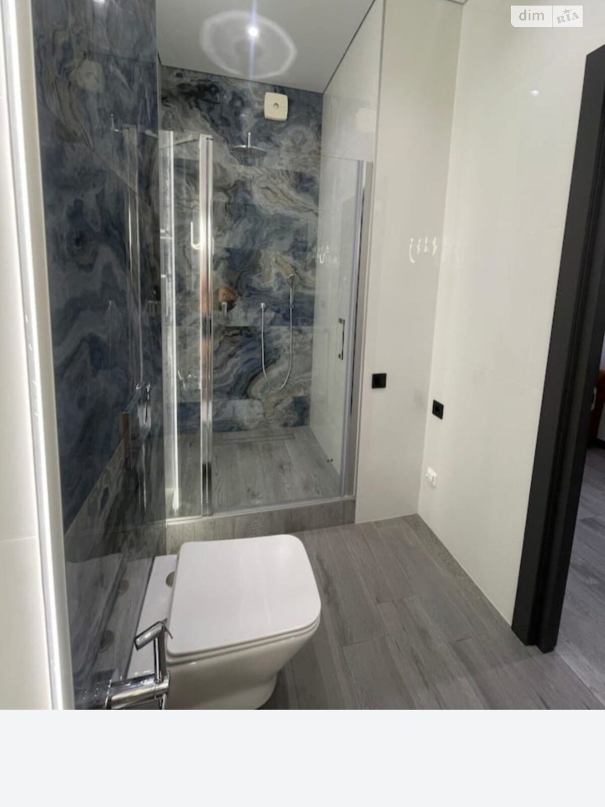 двухкомнатная квартира в Одессе, район Киевский, на ул. Жемчужная 5Б в аренду на долгий срок помесячно фото 1 двухкомнатная квартира в Одессе, район Киевский, на ул. Жемчужная 5Б в аренду на долгий срок помесячно фото 1