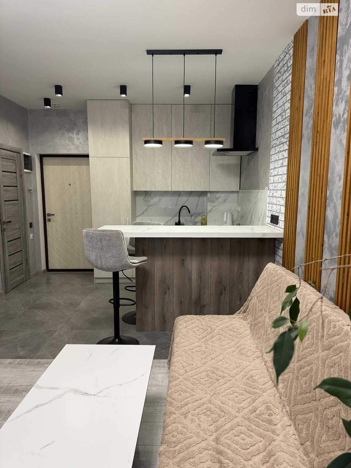 однокомнатная квартира в Одессе, район Киевский, на ул. Евгения Чикаленко 93/1 в аренду на долгий срок помесячно фото 1