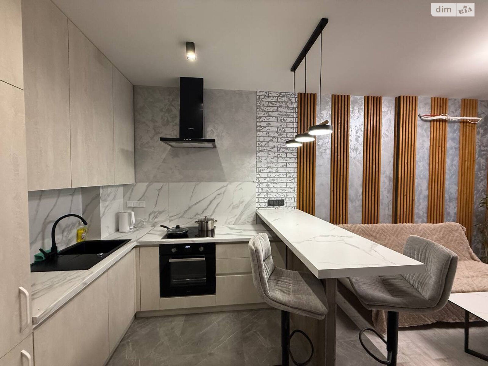 однокомнатная квартира в Одессе, район Киевский, на ул. Евгения Чикаленко 93/1 в аренду на долгий срок помесячно фото 1