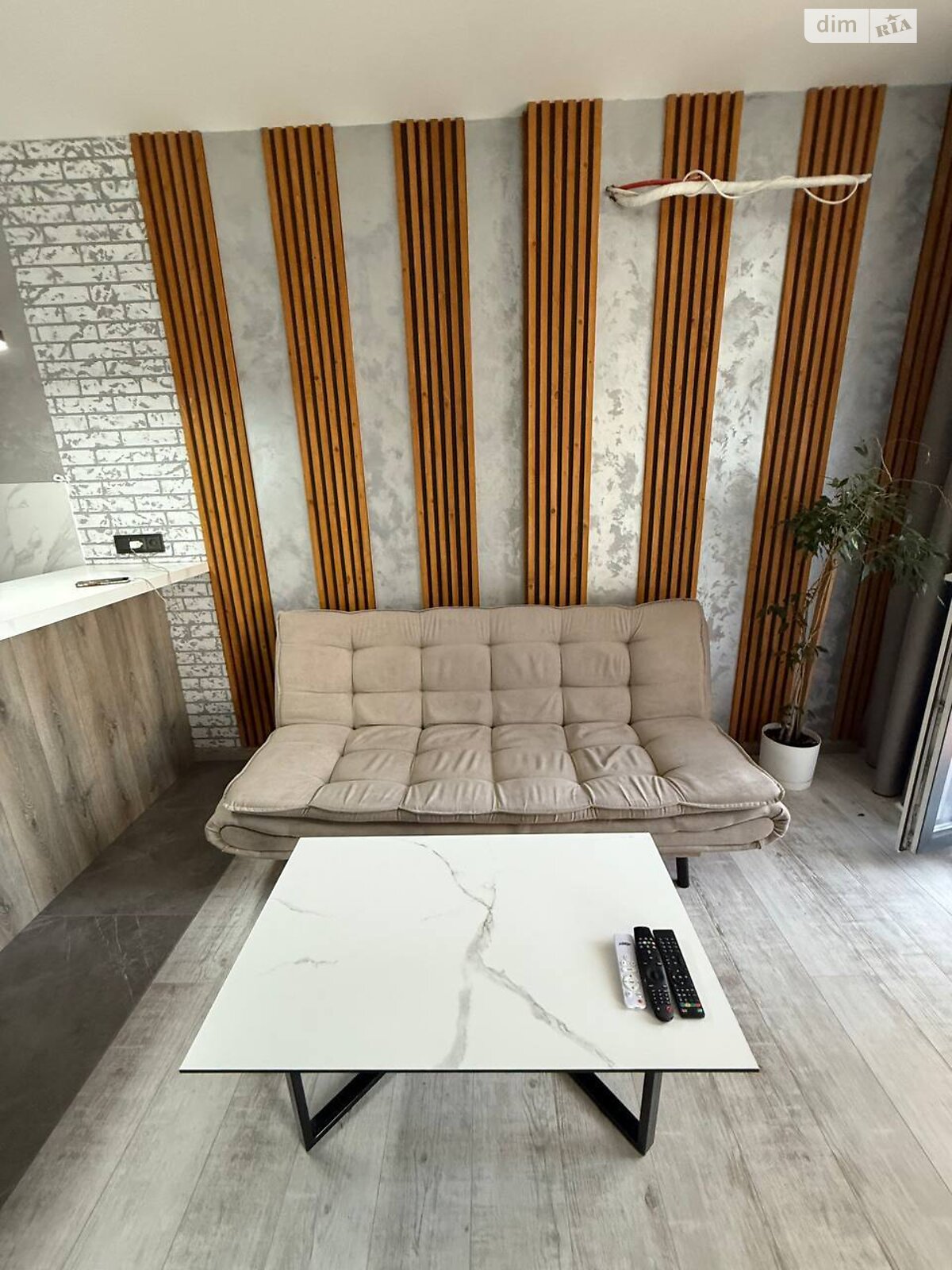 однокомнатная квартира в Одессе, район Киевский, на ул. Евгения Чикаленко 93/1 в аренду на долгий срок помесячно фото 1