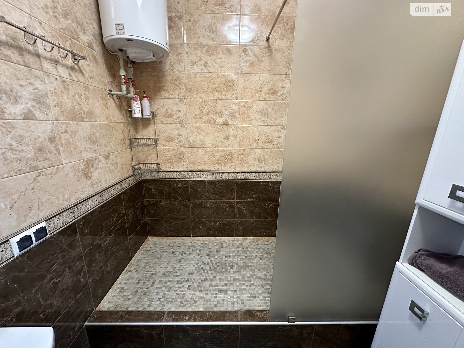 двухкомнатная квартира в Одессе, район Киевский, на дор. Фонтанская 77А в аренду на долгий срок помесячно фото 1 двухкомнатная квартира в Одессе, район Киевский, на дор. Фонтанская 77А в аренду на долгий срок помесячно фото 1