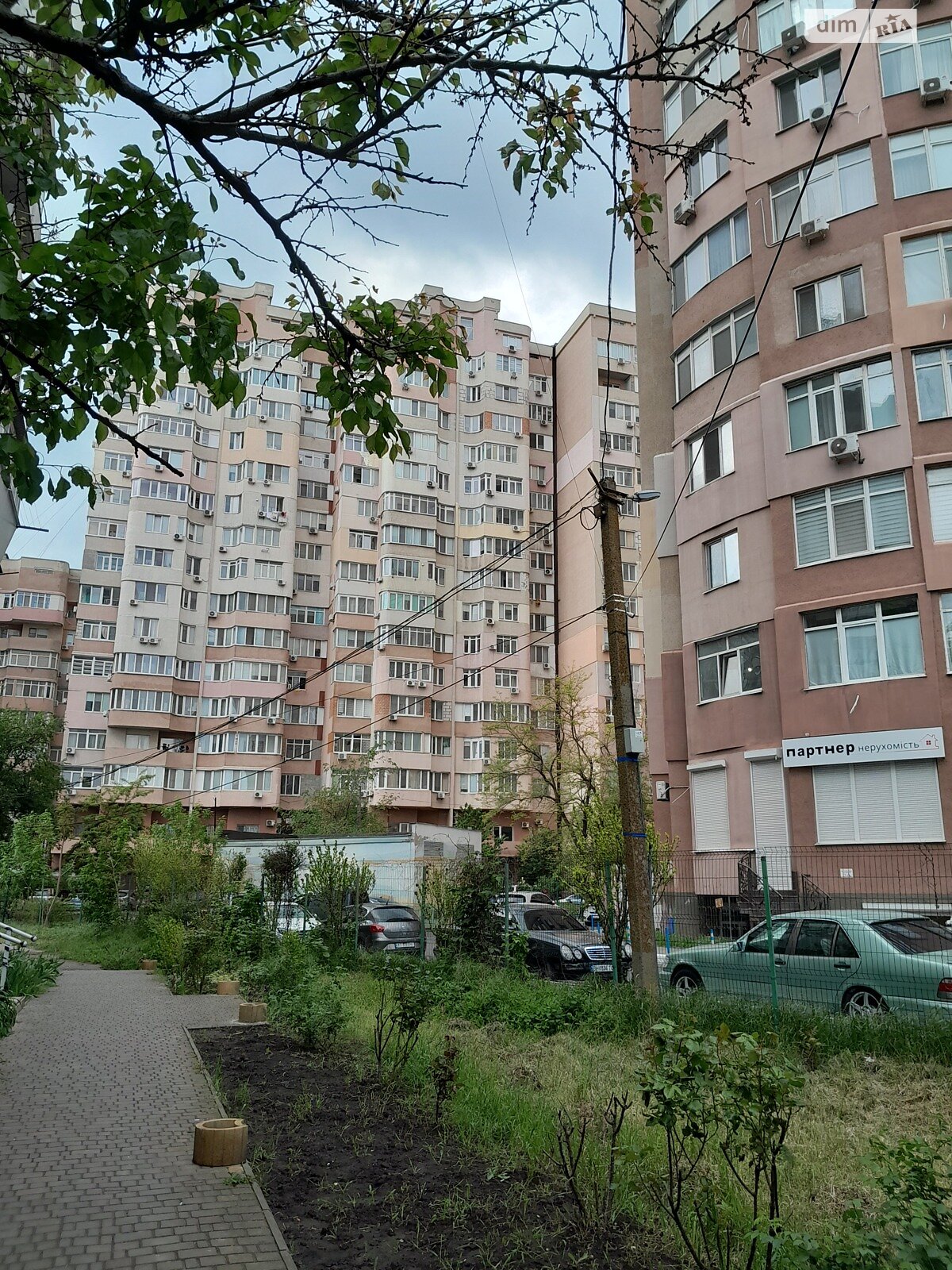однокомнатная квартира в Одессе, район Киевский, на просп. Небесной Сотни 3/2 в аренду на долгий срок помесячно фото 1 однокомнатная квартира в Одессе, район Киевский, на просп. Небесной Сотни 3/2 в аренду на долгий срок помесячно фото 1