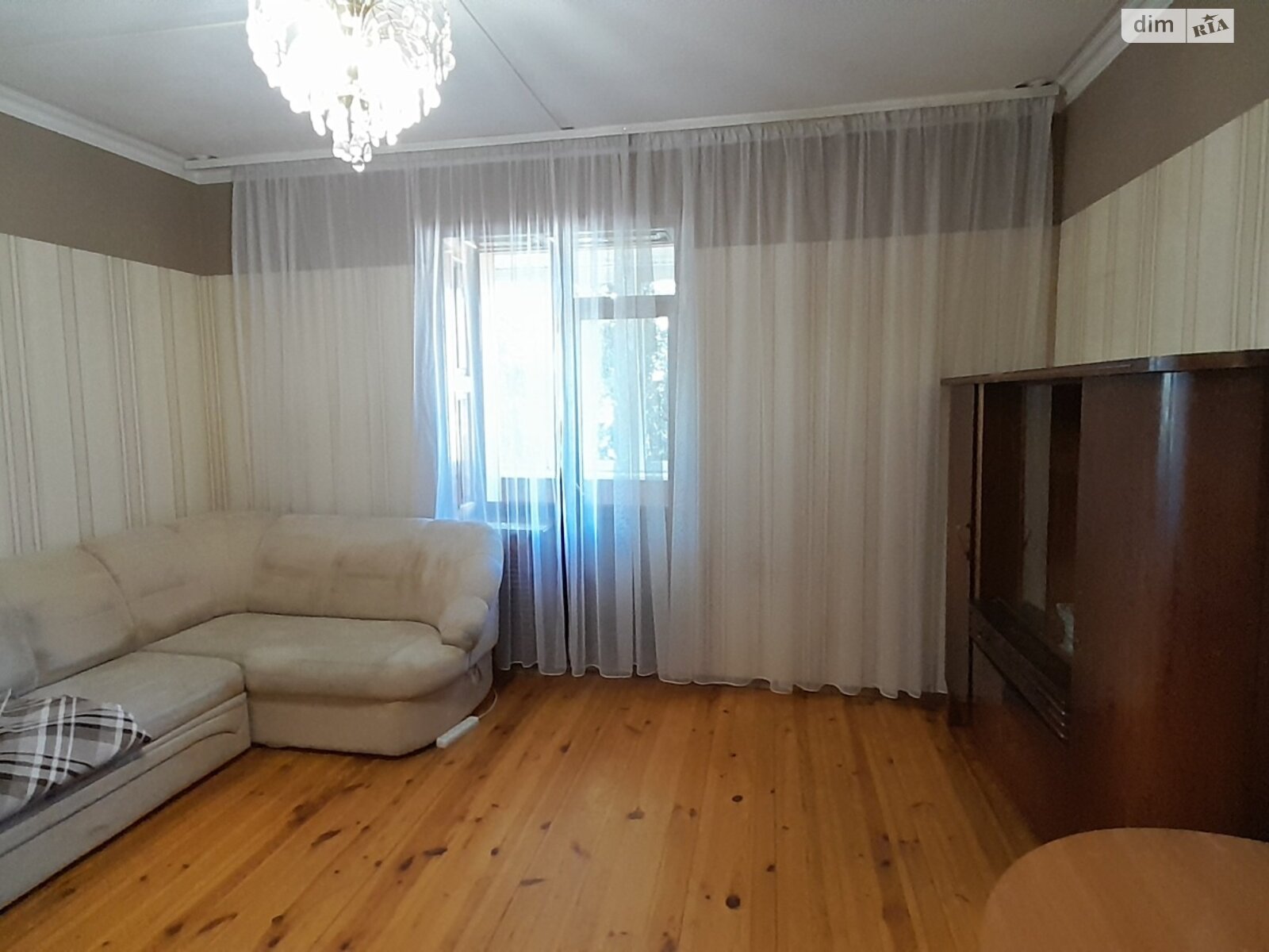 трикімнатна квартира в Одесі, район undefined, на просп. Небесної Сотні 4 в довготривалу оренду помісячно фото 1 трикімнатна квартира в Одесі, район undefined, на просп. Небесної Сотні 4 в довготривалу оренду помісячно фото 1