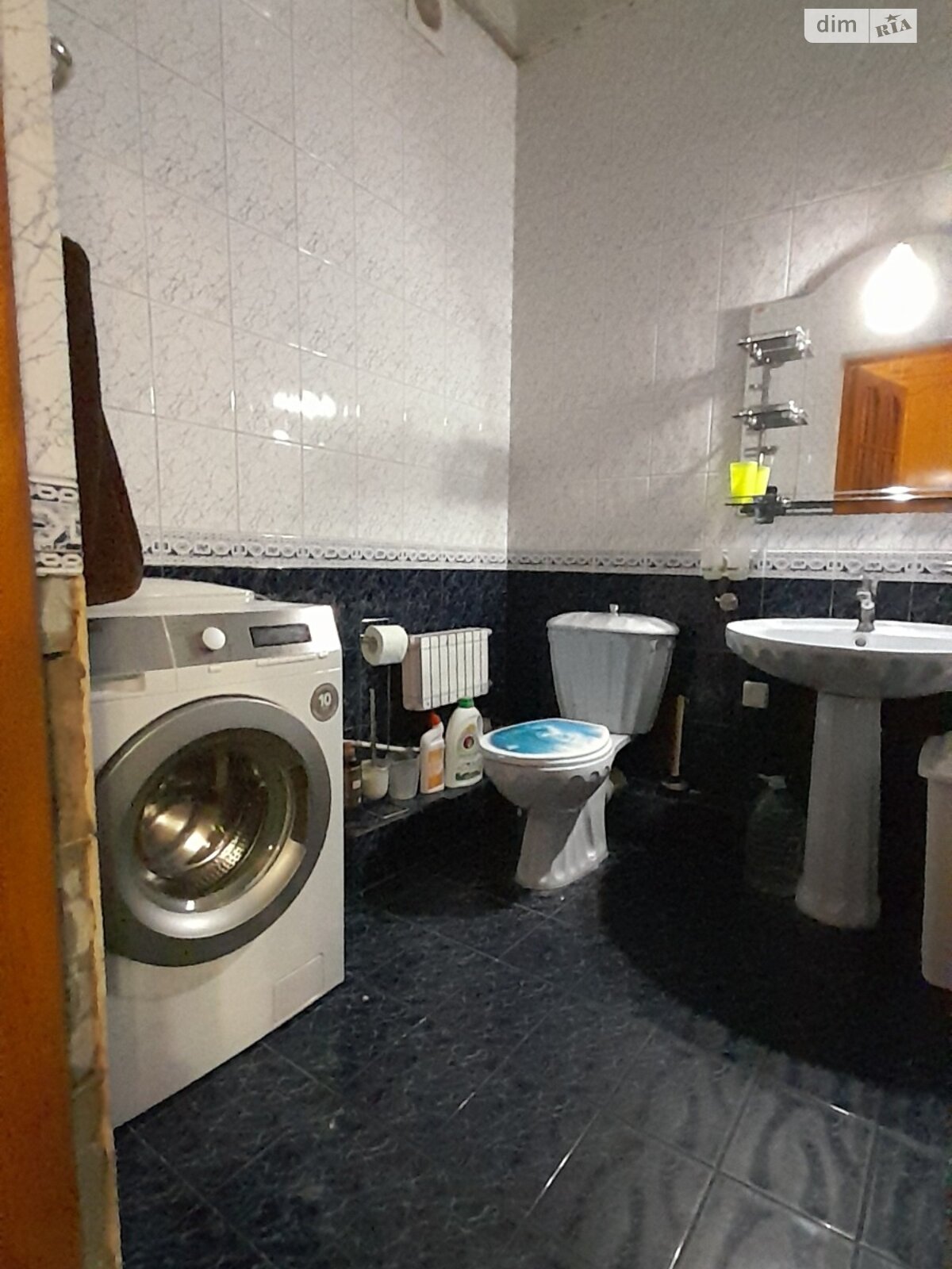 трикімнатна квартира в Одесі, район undefined, на просп. Небесної Сотні 4 в довготривалу оренду помісячно фото 1 трикімнатна квартира в Одесі, район undefined, на просп. Небесної Сотні 4 в довготривалу оренду помісячно фото 1