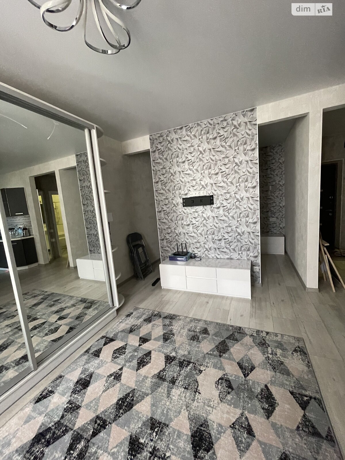 однокімнатна квартира з ремонтом в Одесі, район Київський, на мас. Радужний 20 в довготривалу оренду помісячно фото 1