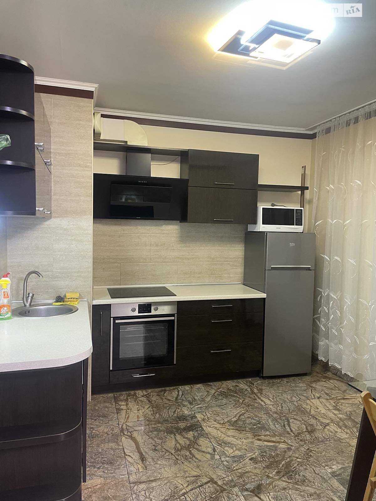 однокомнатная квартира в Одессе, район Киевский, на мас. Радужный в аренду на долгий срок помесячно фото 1