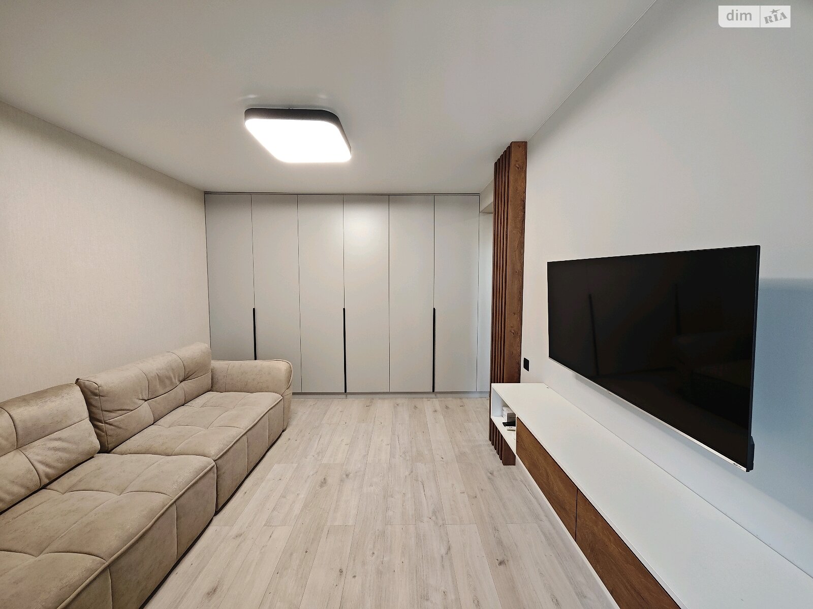 однокімнатна квартира в Одесі, район undefined, на вул. Варненська 27А/3 в довготривалу оренду помісячно фото 1 однокімнатна квартира в Одесі, район undefined, на вул. Варненська 27А/3 в довготривалу оренду помісячно фото 1