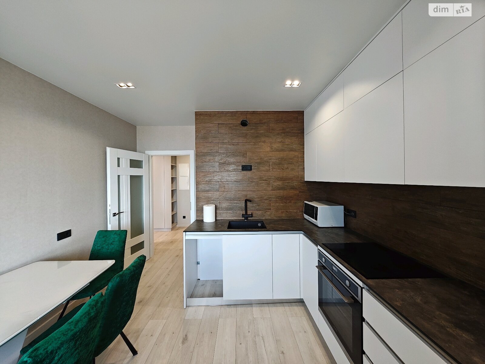 однокімнатна квартира в Одесі, район undefined, на вул. Варненська 27А/3 в довготривалу оренду помісячно фото 1 однокімнатна квартира в Одесі, район undefined, на вул. Варненська 27А/3 в довготривалу оренду помісячно фото 1