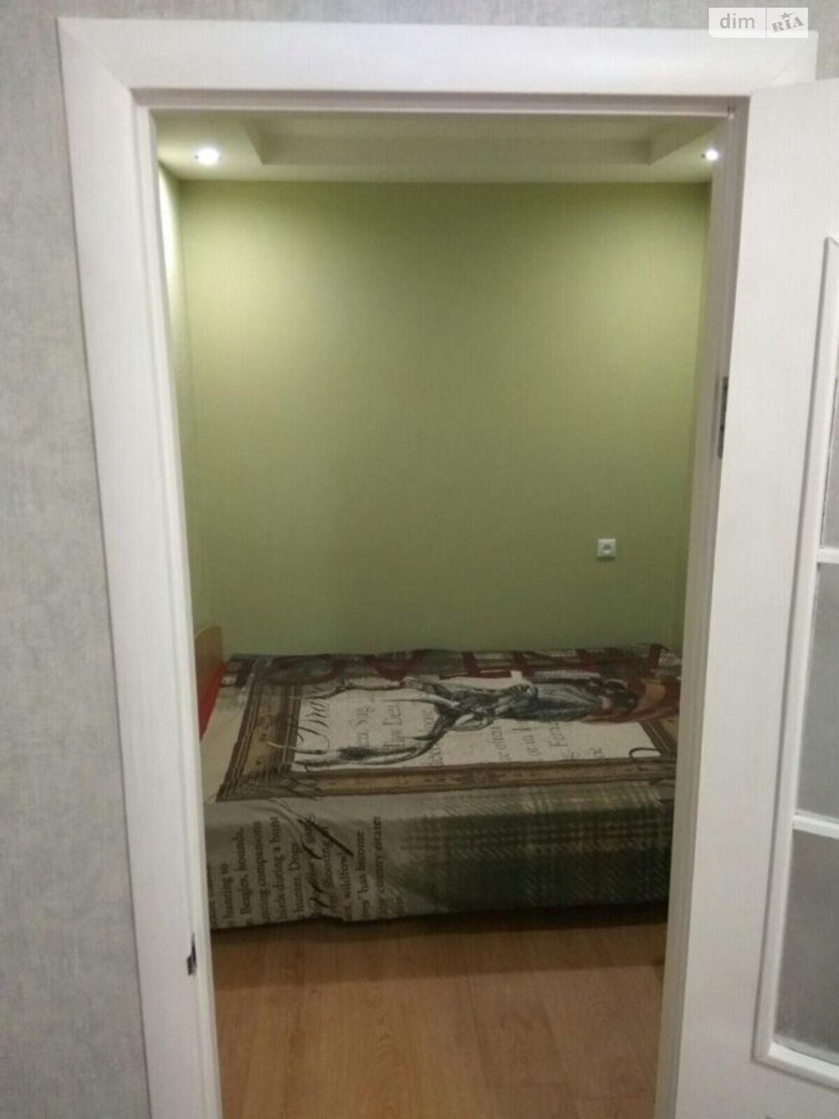 однокімнатна квартира з меблями в Одесі, район Хаджибейський, на вул. Ріхтера Святослава 131 в довготривалу оренду помісячно фото 1