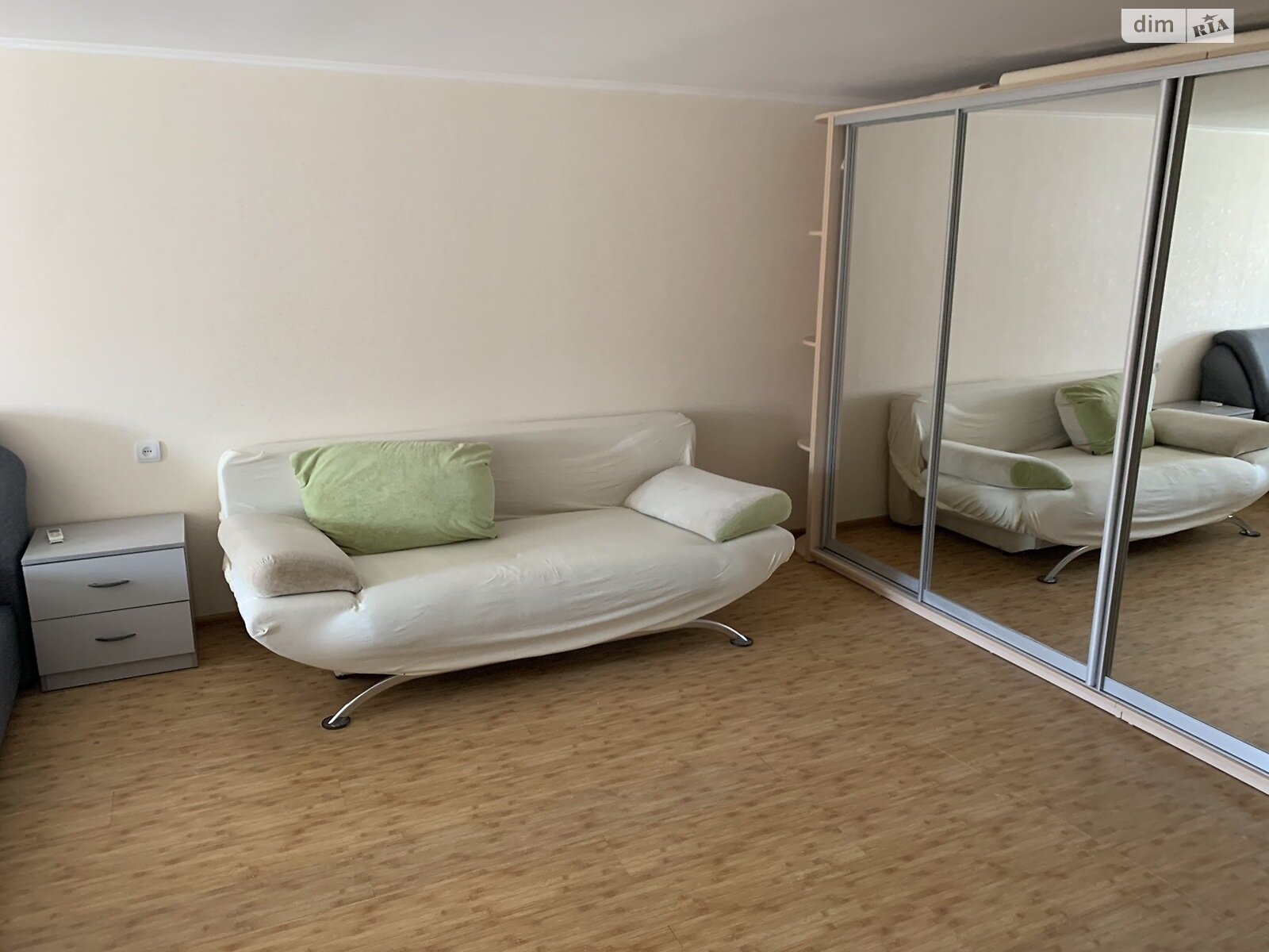 однокомнатная квартира с ремонтом в Одессе, район Курсаки, на ул. Старицкого 20/1 в аренду на долгий срок помесячно фото 1