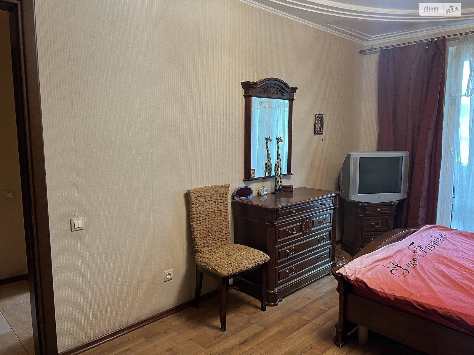 трикімнатна квартира в Одесі, район Ланжерон, на пров. Обсерваторний 2/4 в довготривалу оренду помісячно фото 1 трикімнатна квартира в Одесі, район Ланжерон, на пров. Обсерваторний 2/4 в довготривалу оренду помісячно фото 1