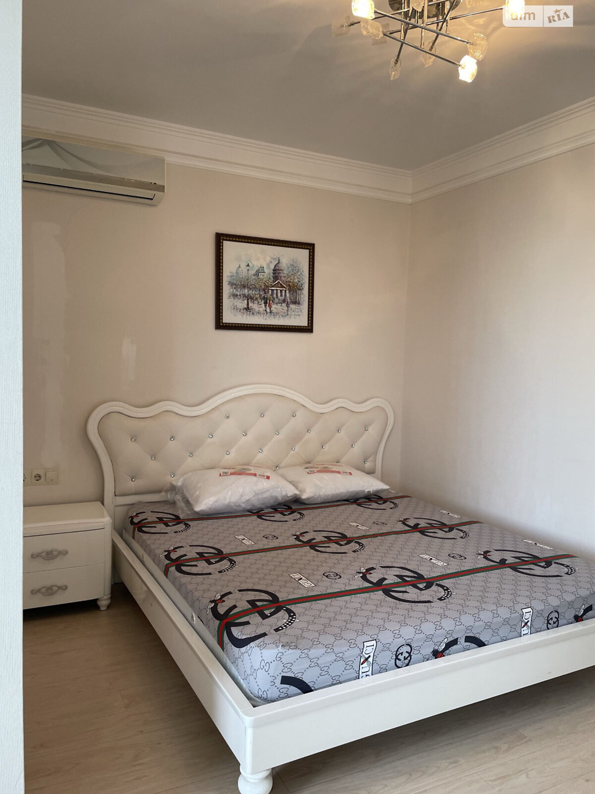 трехкомнатная квартира в Одессе, район Ланжерон, на пер. Обсерваторный 2/6 в аренду на долгий срок помесячно фото 1