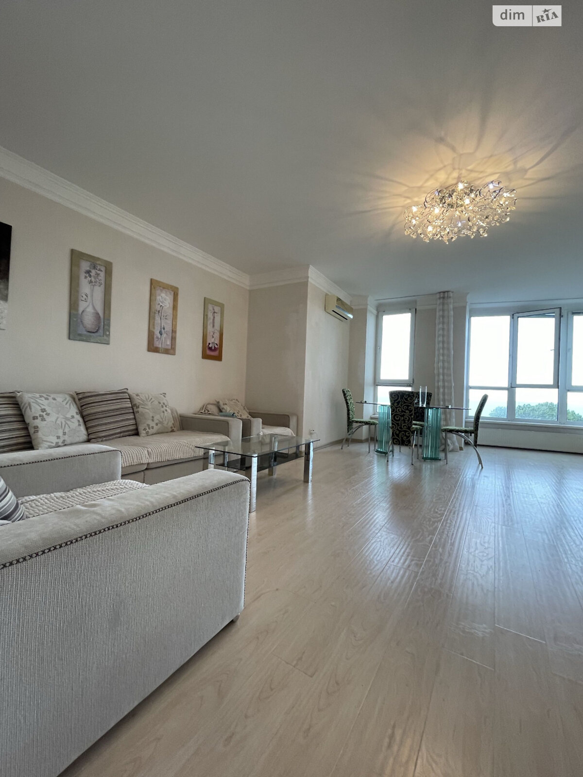 трехкомнатная квартира в Одессе, район Ланжерон, на пер. Обсерваторный 2/6 в аренду на долгий срок помесячно фото 1