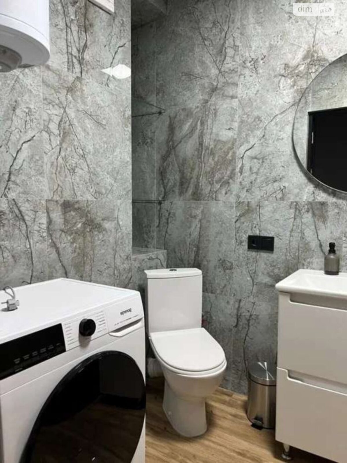 однокомнатная квартира в Одессе, на ул. Литературная 10 в аренду на долгий срок помесячно фото 1 однокомнатная квартира в Одессе, на ул. Литературная 10 в аренду на долгий срок помесячно фото 1