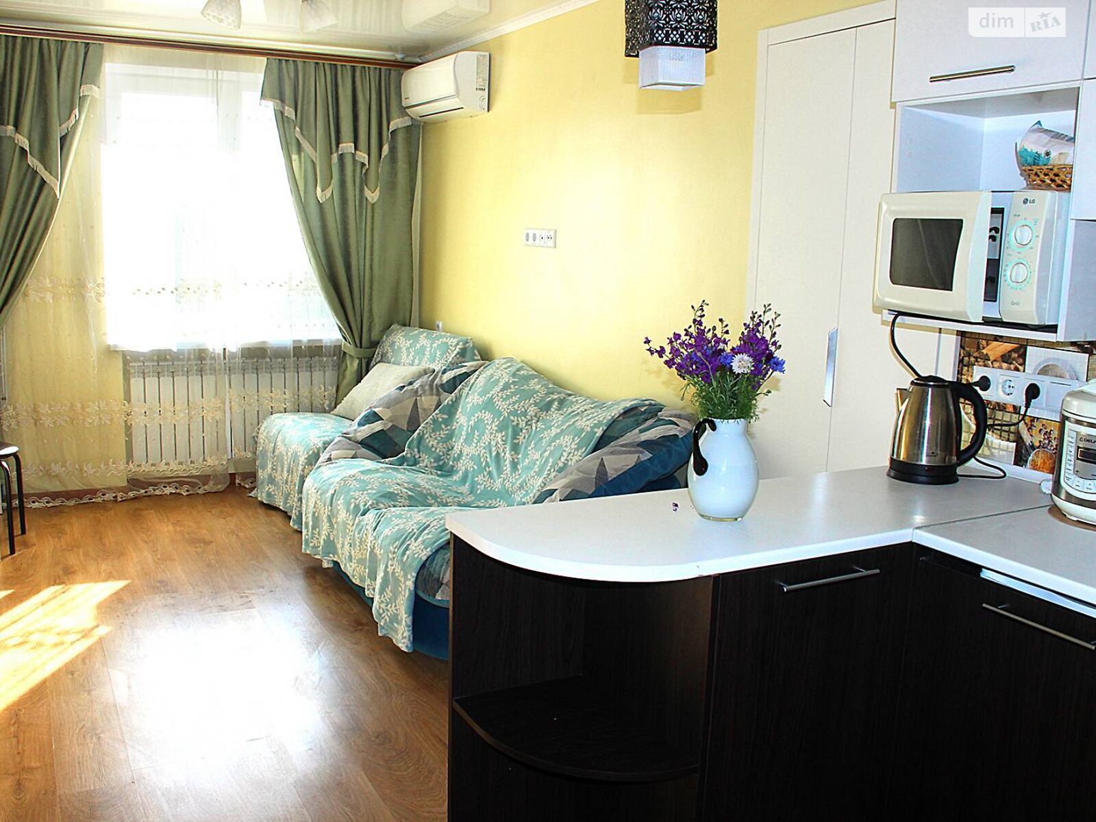 однокомнатная квартира в Одессе, район Лузановка, на дор. Николаевская 301А в аренду на долгий срок помесячно фото 1 однокомнатная квартира в Одессе, район Лузановка, на дор. Николаевская 301А в аренду на долгий срок помесячно фото 1