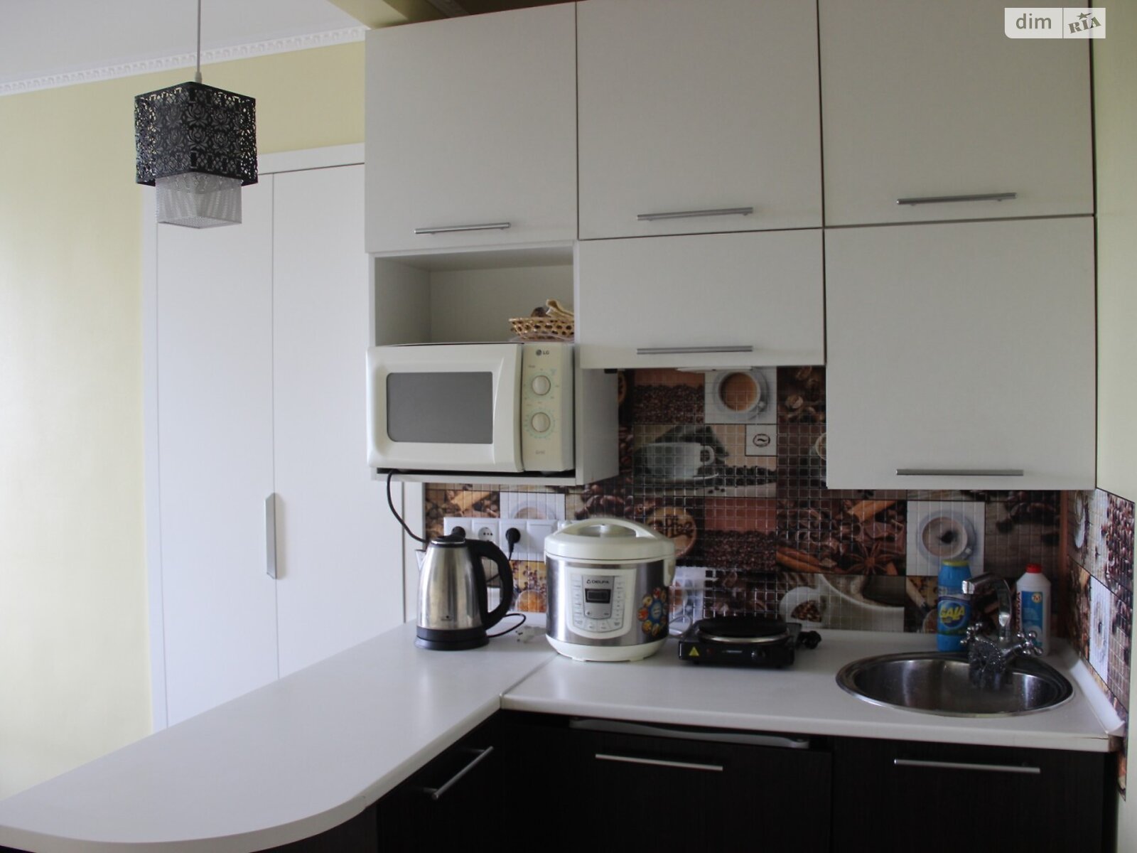 однокомнатная квартира в Одессе, район Лузановка, на дор. Николаевская 301А в аренду на долгий срок помесячно фото 1 однокомнатная квартира в Одессе, район Лузановка, на дор. Николаевская 301А в аренду на долгий срок помесячно фото 1