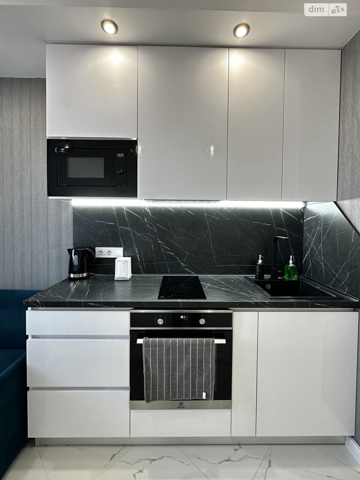 однокімнатна квартира в Одесі, район Лузанівка, на вул. Штильова 21/1 в довготривалу оренду помісячно фото 1