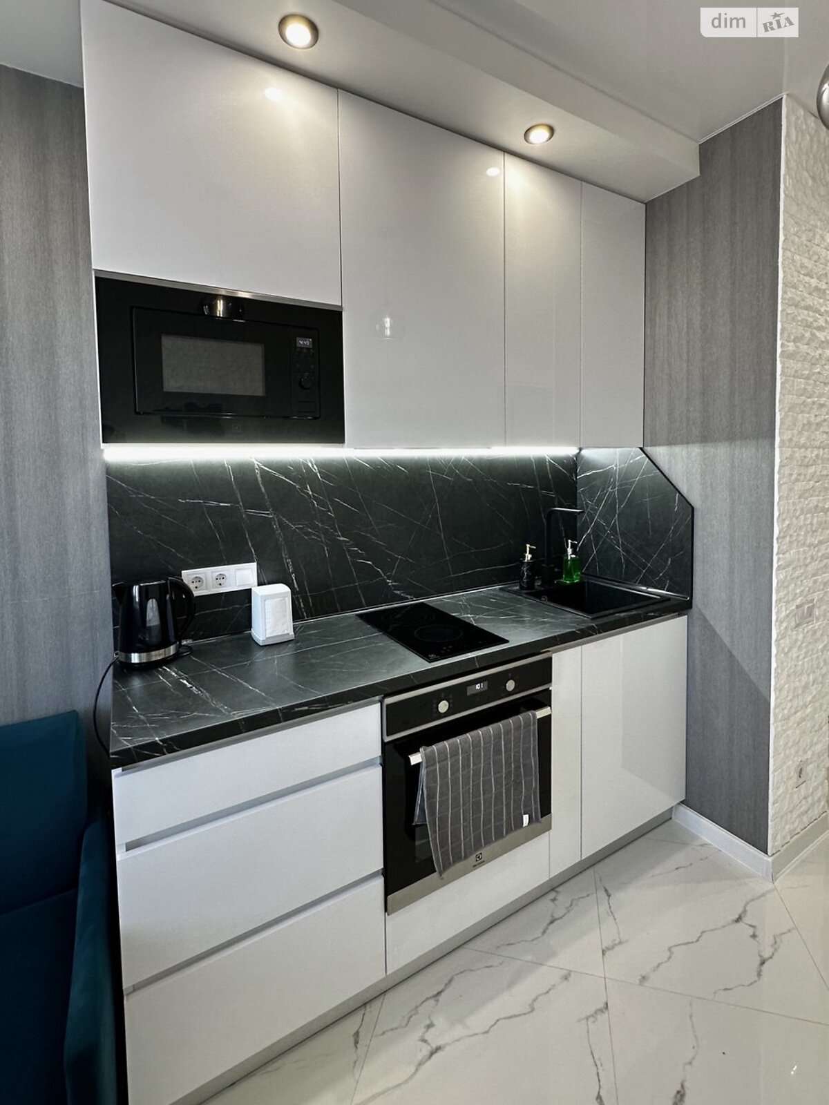 однокімнатна квартира в Одесі, район Лузанівка, на вул. Штильова 21/1 в довготривалу оренду помісячно фото 1