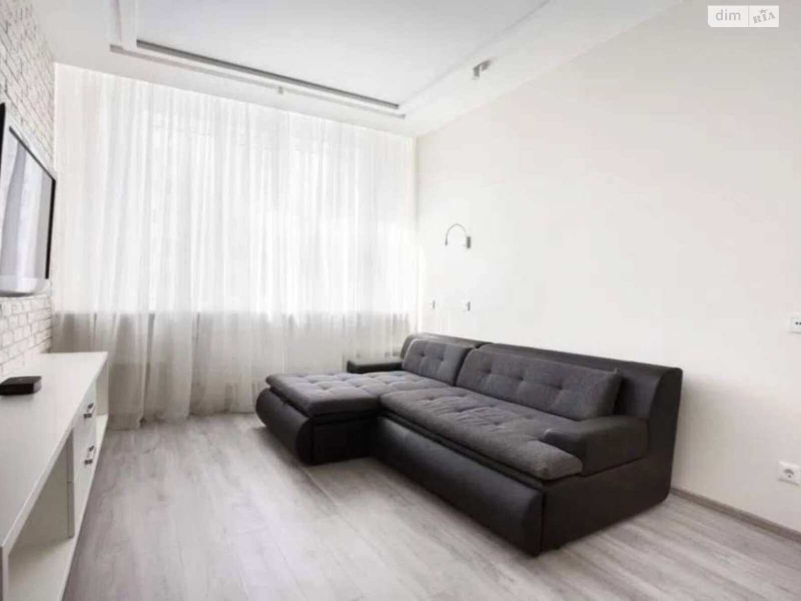 однокомнатная квартира в Одессе, на ул. Люстдорфская дорога 90А в аренду на долгий срок помесячно фото 1 однокомнатная квартира в Одессе, на ул. Люстдорфская дорога 90А в аренду на долгий срок помесячно фото 1