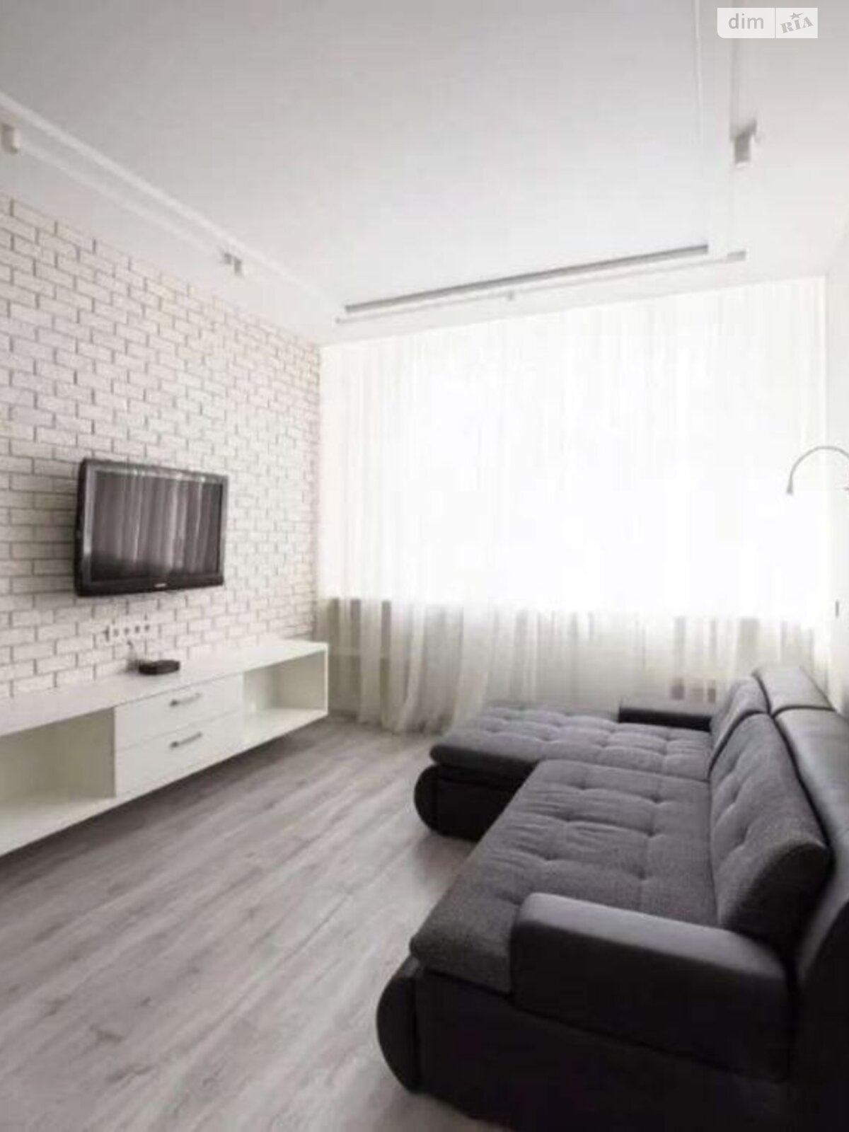 однокомнатная квартира в Одессе, на ул. Люстдорфская дорога 90А в аренду на долгий срок помесячно фото 1 однокомнатная квартира в Одессе, на ул. Люстдорфская дорога 90А в аренду на долгий срок помесячно фото 1