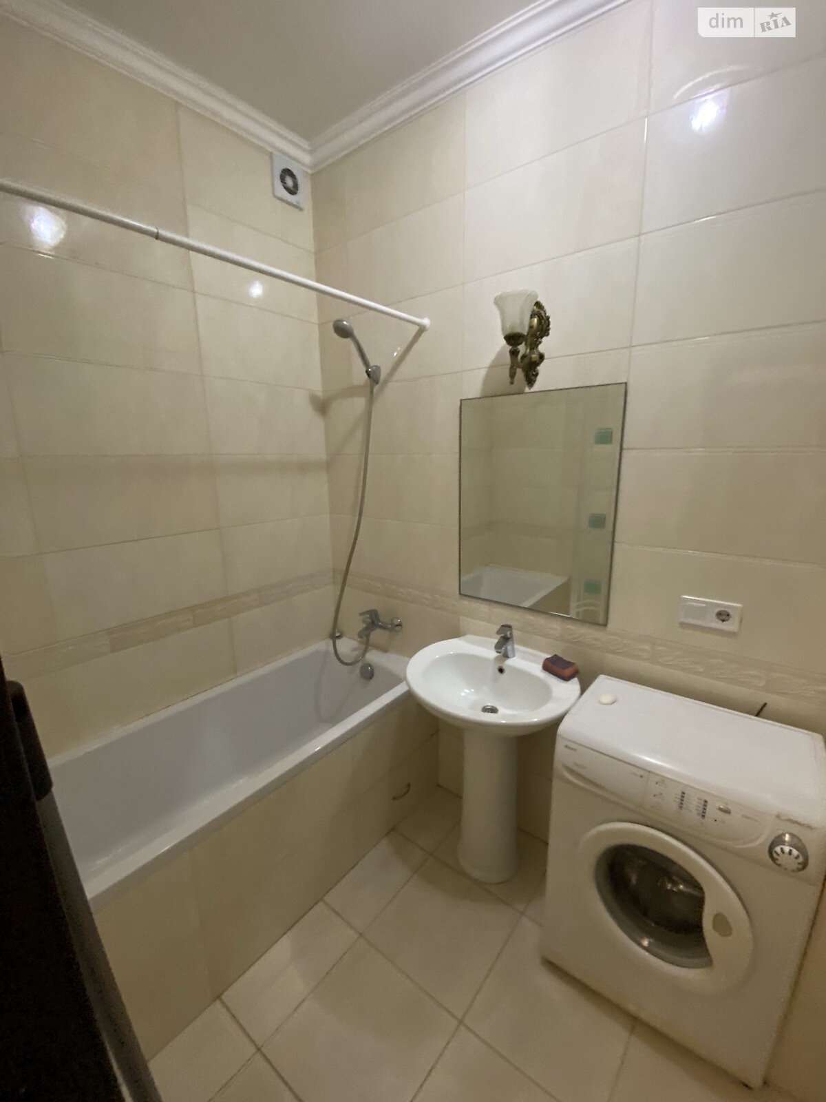 однокімнатна квартира в Одесі, на вул. Марсельська 35А в довготривалу оренду помісячно фото 1