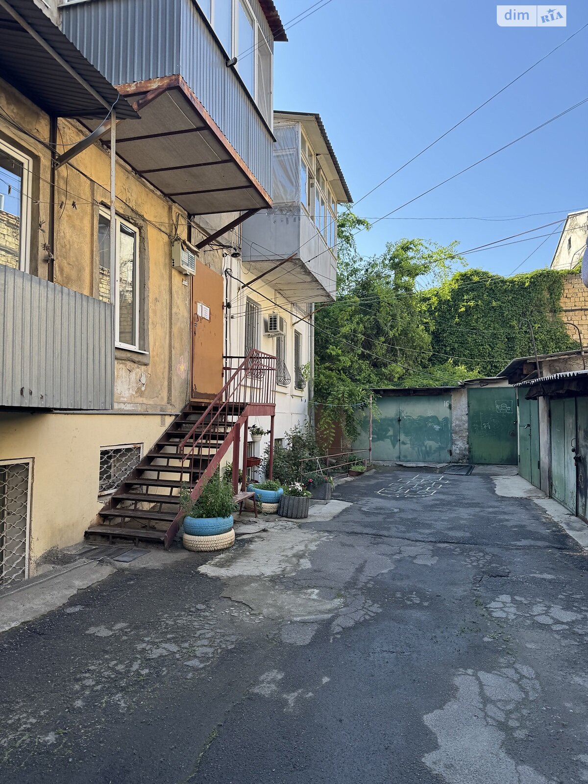 однокомнатная квартира в Одессе, район Молдаванка, на ул. Богдана Хмельницкого 26 в аренду на долгий срок помесячно фото 1 однокомнатная квартира в Одессе, район Молдаванка, на ул. Богдана Хмельницкого 26 в аренду на долгий срок помесячно фото 1