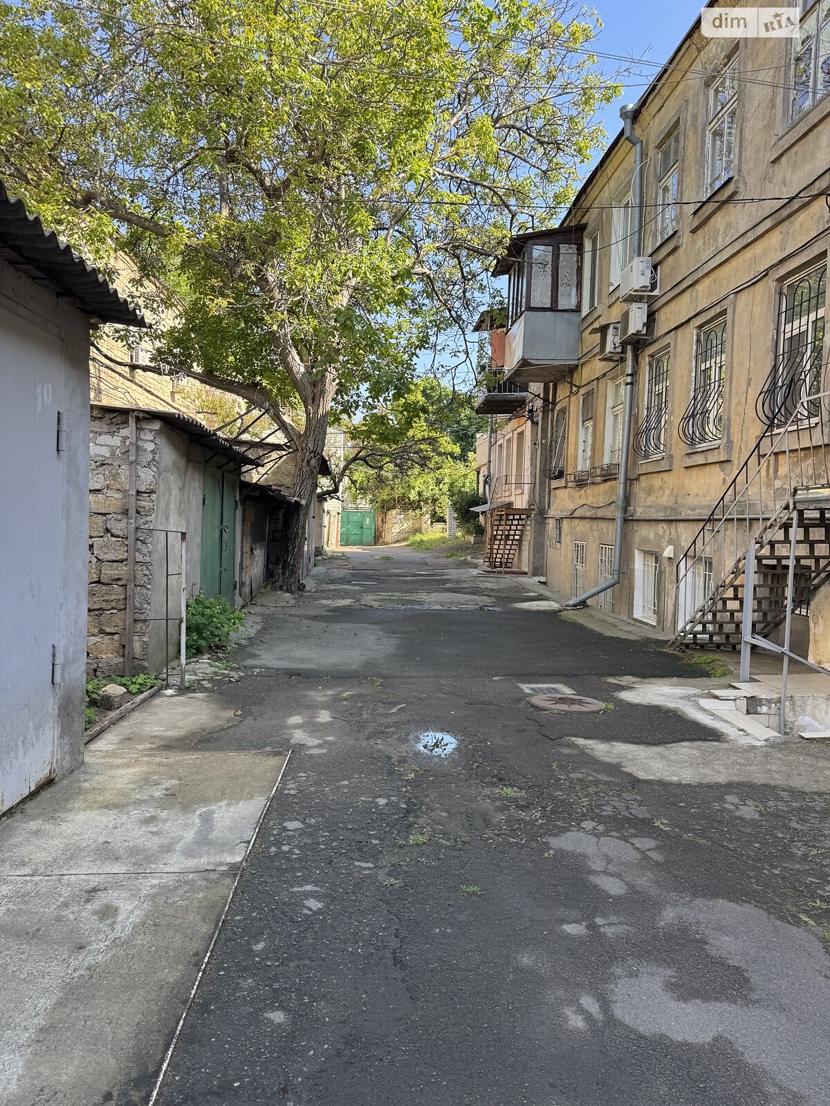 однокомнатная квартира в Одессе, район Молдаванка, на ул. Богдана Хмельницкого 26 в аренду на долгий срок помесячно фото 1 однокомнатная квартира в Одессе, район Молдаванка, на ул. Богдана Хмельницкого 26 в аренду на долгий срок помесячно фото 1