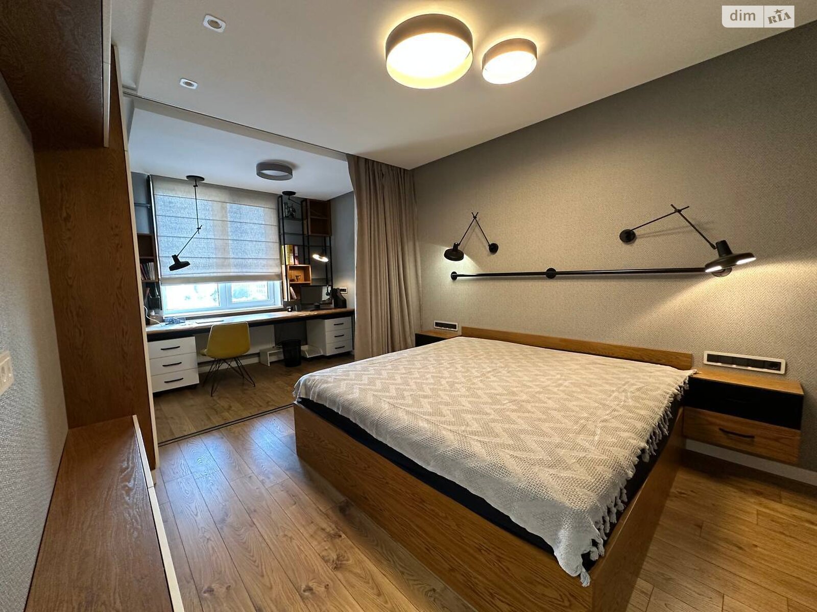 трехкомнатная квартира в Одессе, район Молдаванка, на ул. Михайловская 8 корпус 2 в аренду на долгий срок помесячно фото 1