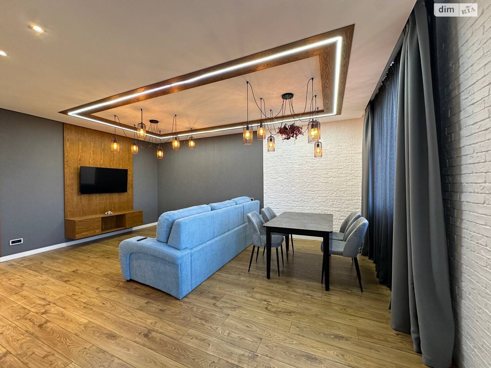 трехкомнатная квартира в Одессе, район Молдаванка, на ул. Михайловская 8 корпус 2 в аренду на долгий срок помесячно фото 1