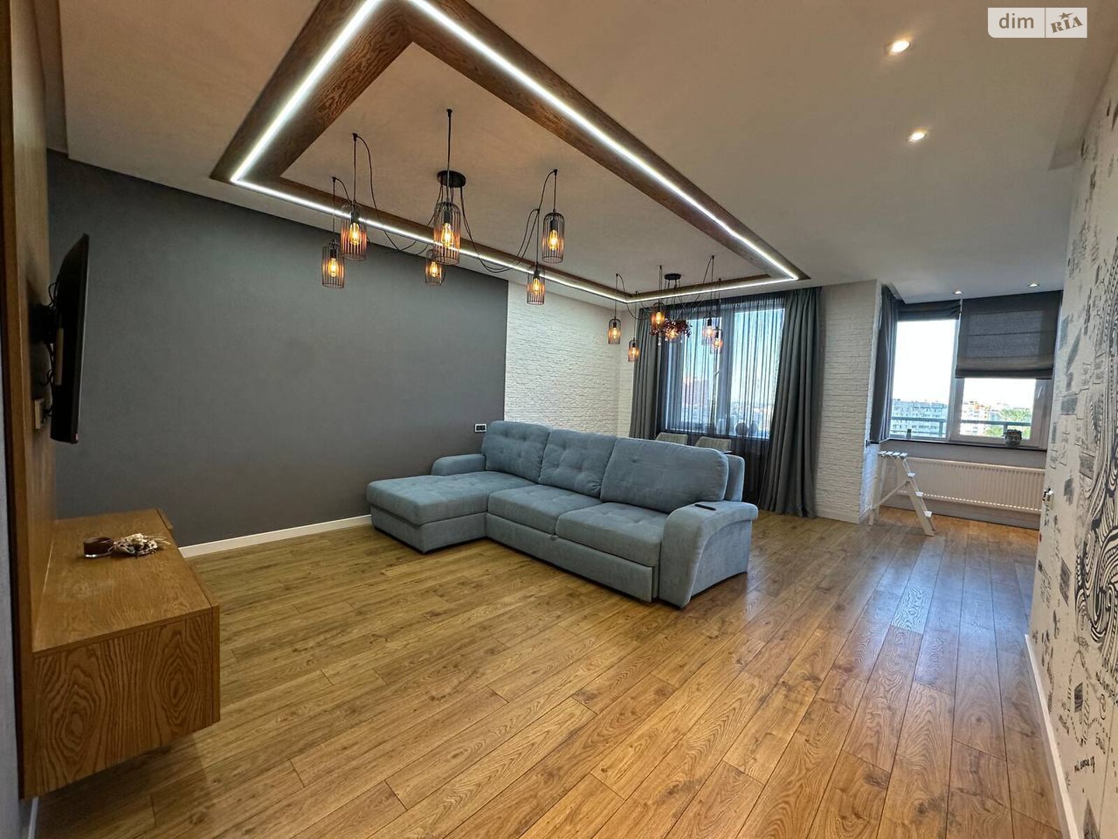 трехкомнатная квартира в Одессе, район Молдаванка, на ул. Михайловская 8 корпус 2 в аренду на долгий срок помесячно фото 1