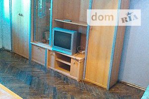 трехкомнатная квартира с мебелью в Одессе, район Молдаванка, на ул. Мясоедовская 4 в аренду на долгий срок помесячно фото 1