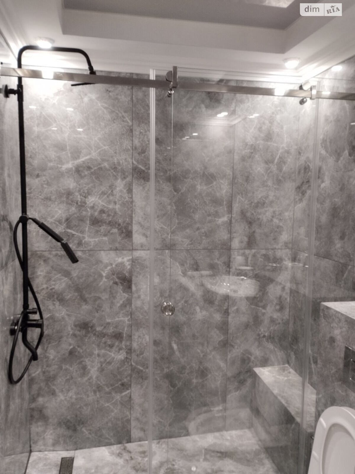 двухкомнатная квартира в Одессе, район Молдаванка, на ул. Запорожская 10 в аренду на долгий срок помесячно фото 1