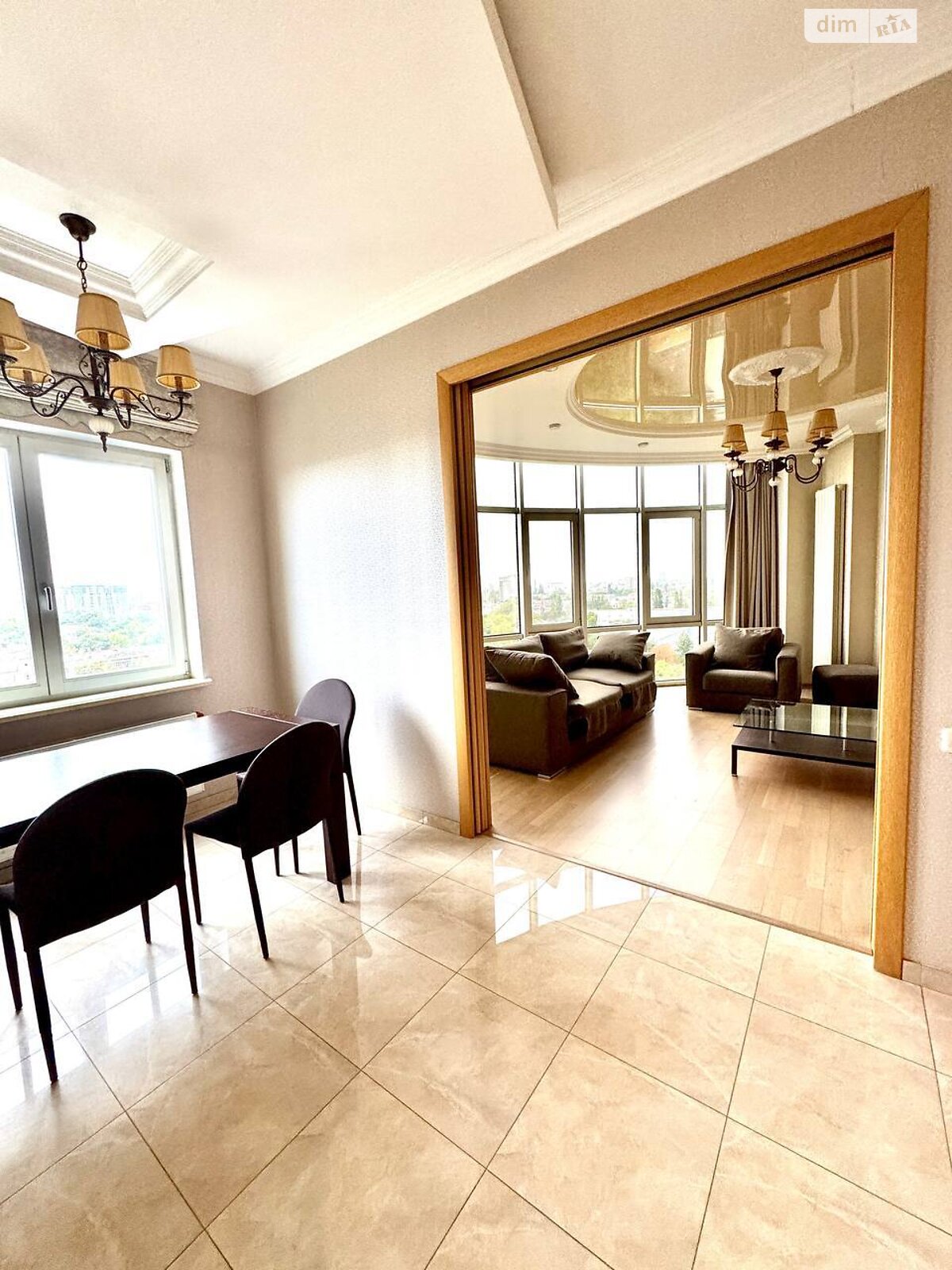 трехкомнатная квартира в Одессе, район Отрада, на бул. Французский 9 в аренду на долгий срок помесячно фото 1