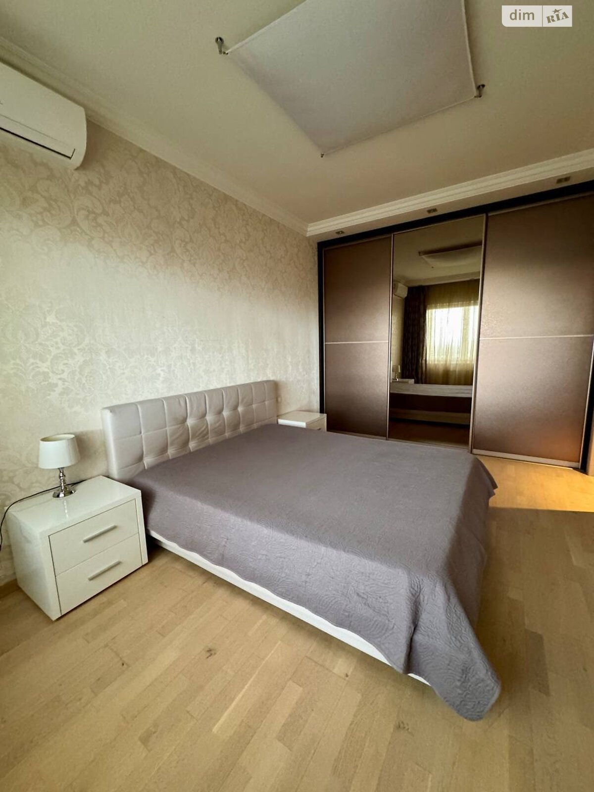 трехкомнатная квартира в Одессе, район Отрада, на бул. Французский 9 в аренду на долгий срок помесячно фото 1