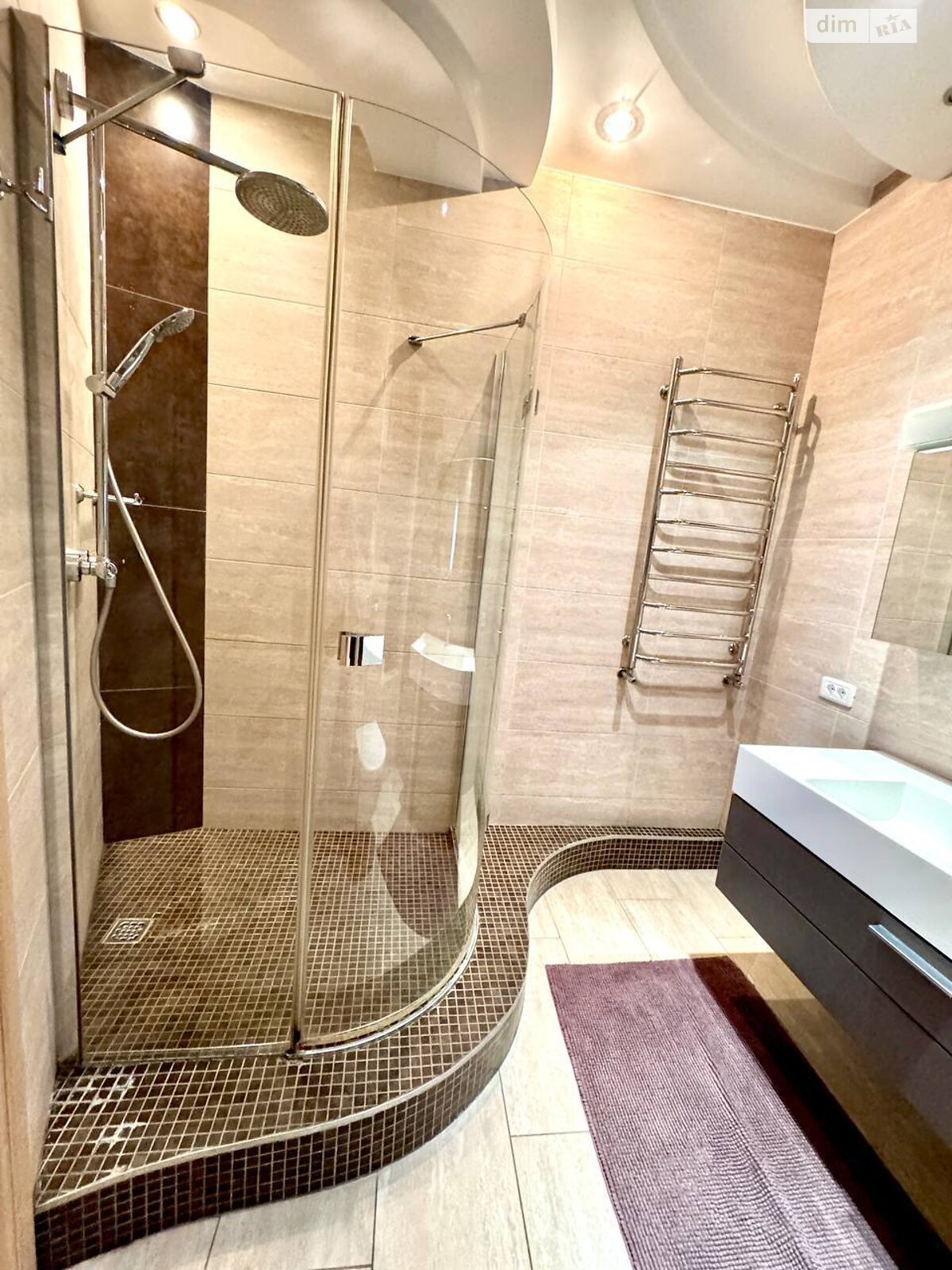 трехкомнатная квартира в Одессе, район Отрада, на бул. Французский 9 в аренду на долгий срок помесячно фото 1